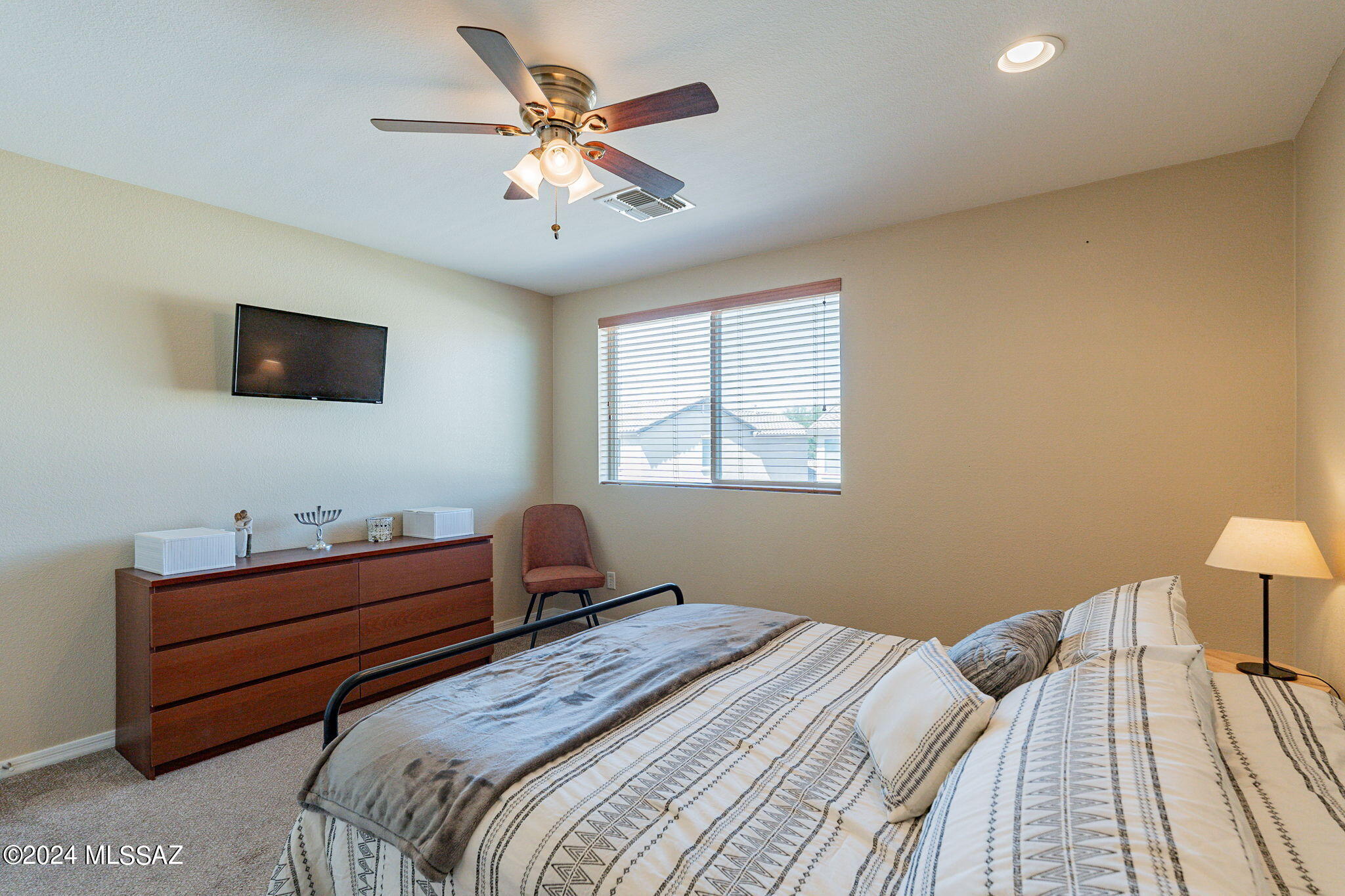 132 W Camino Rio Chiquito