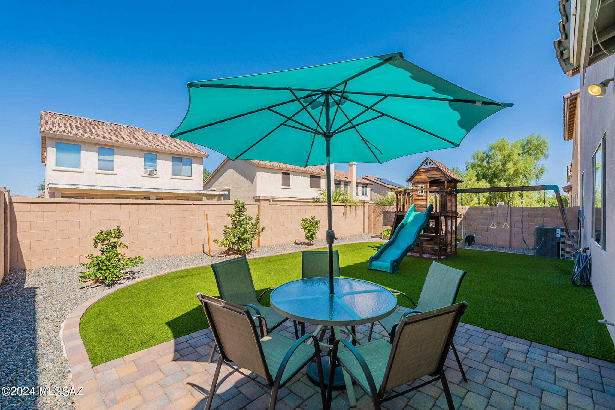 132 W Camino Rio Chiquito