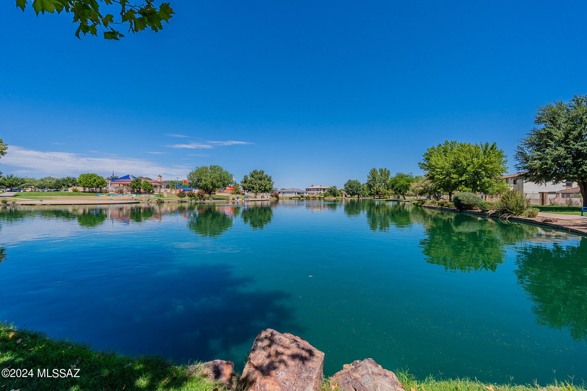 132 W Camino Rio Chiquito