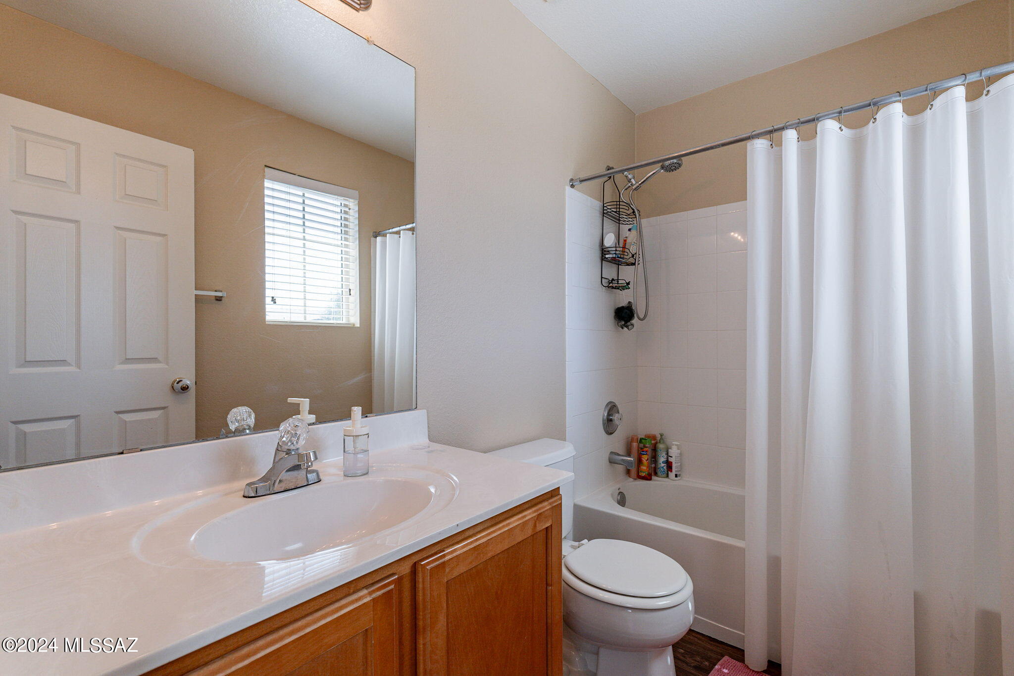 132 W Camino Rio Chiquito