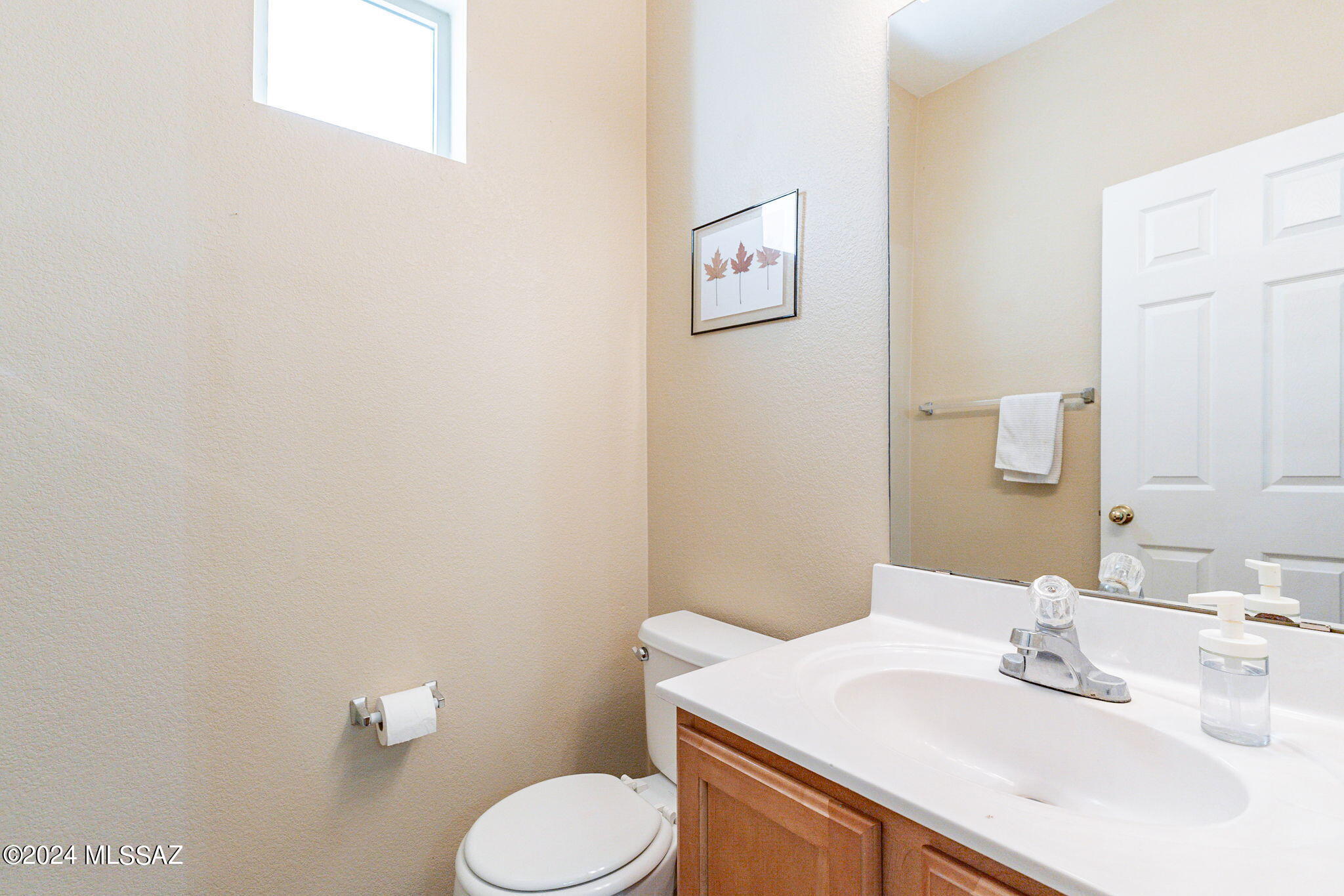 132 W Camino Rio Chiquito