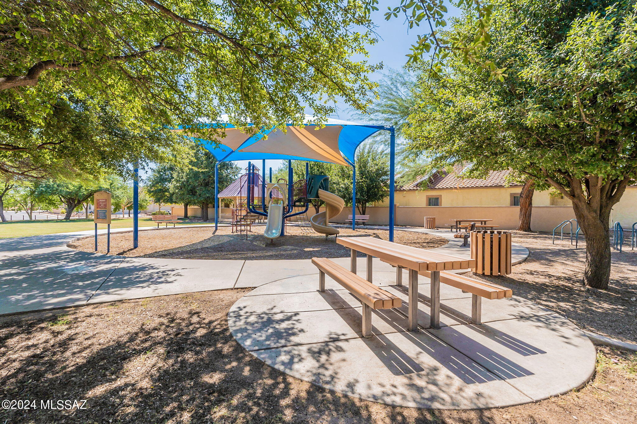 132 W Camino Rio Chiquito