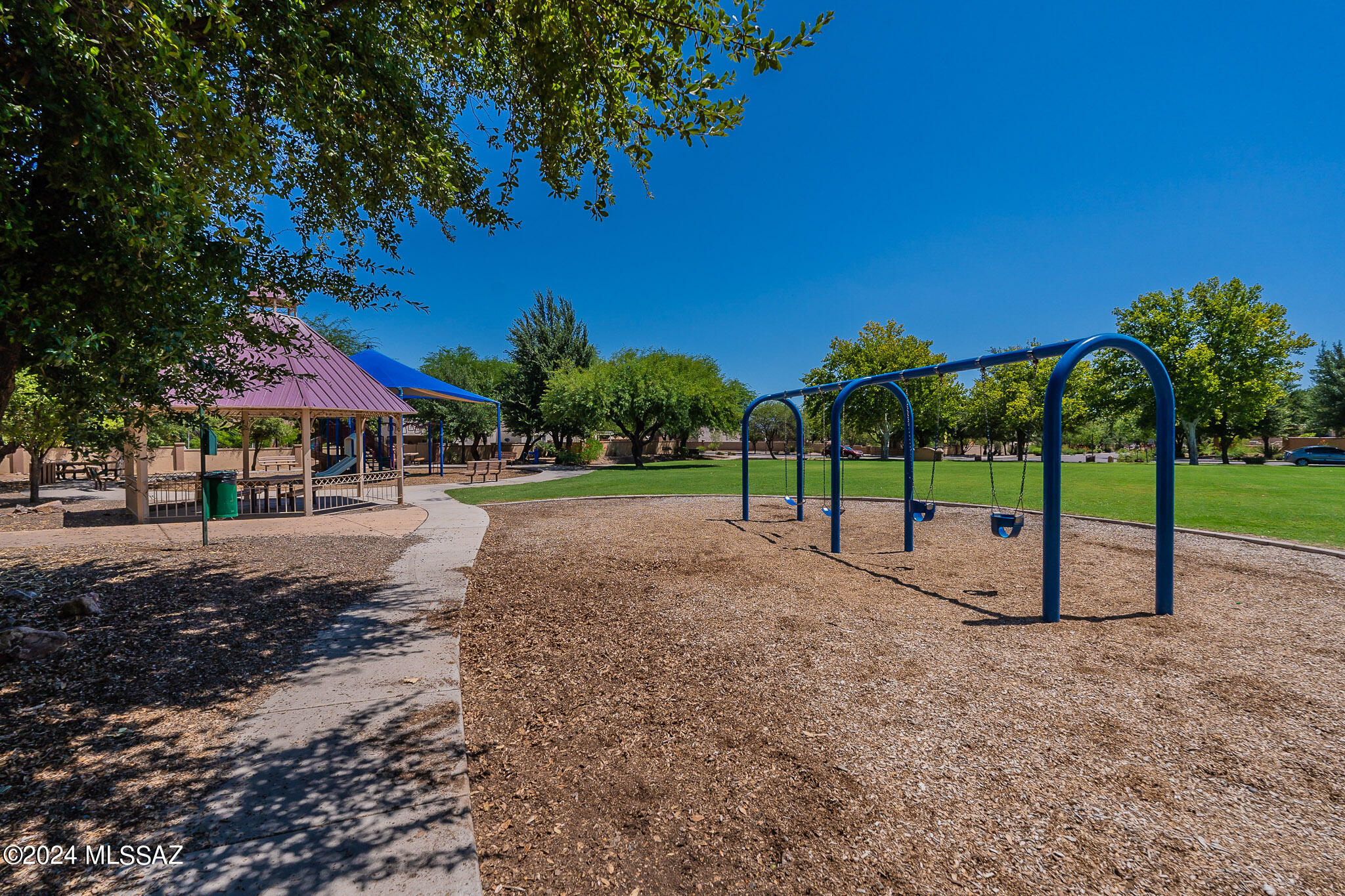 132 W Camino Rio Chiquito