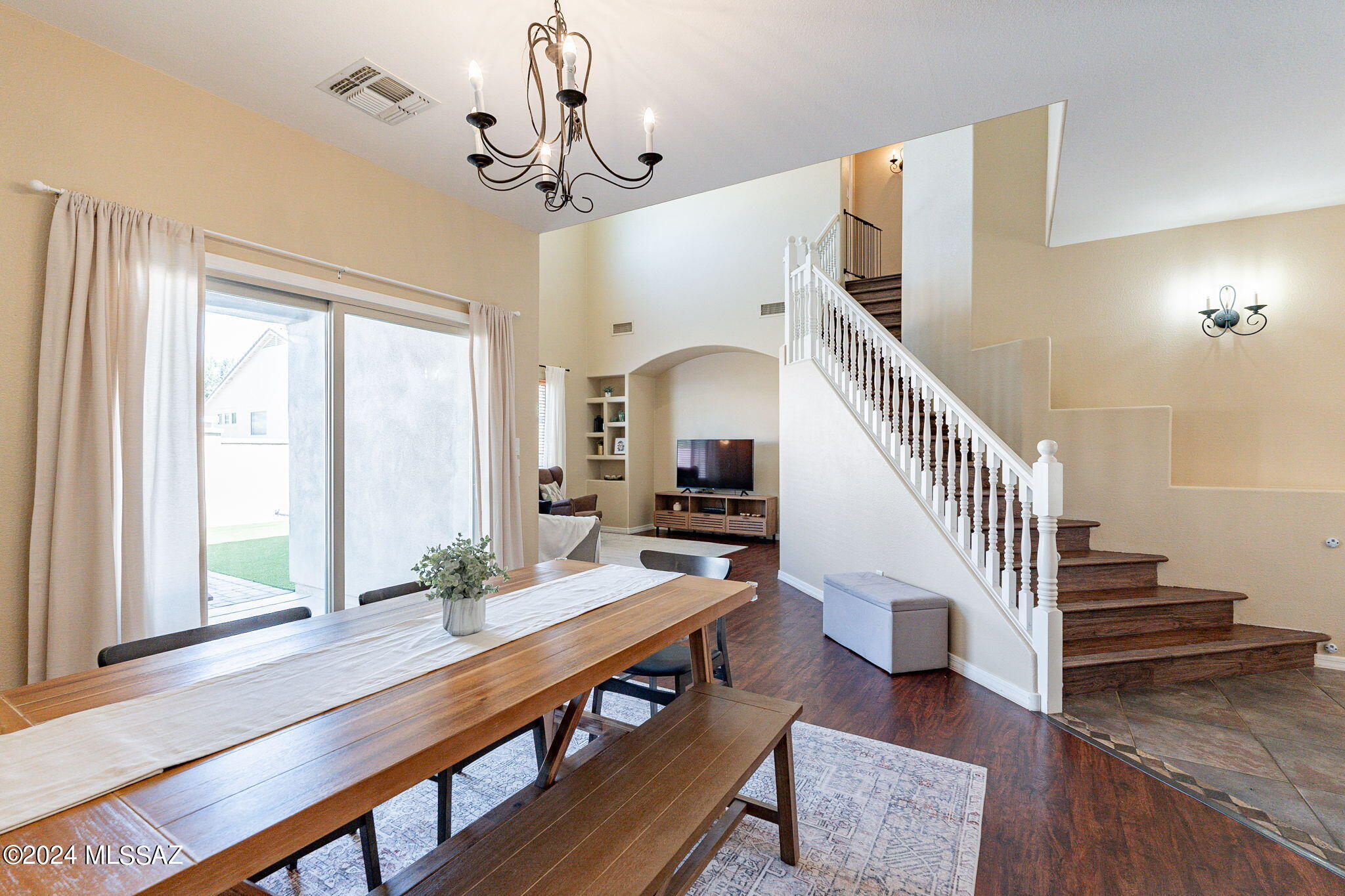 132 W Camino Rio Chiquito