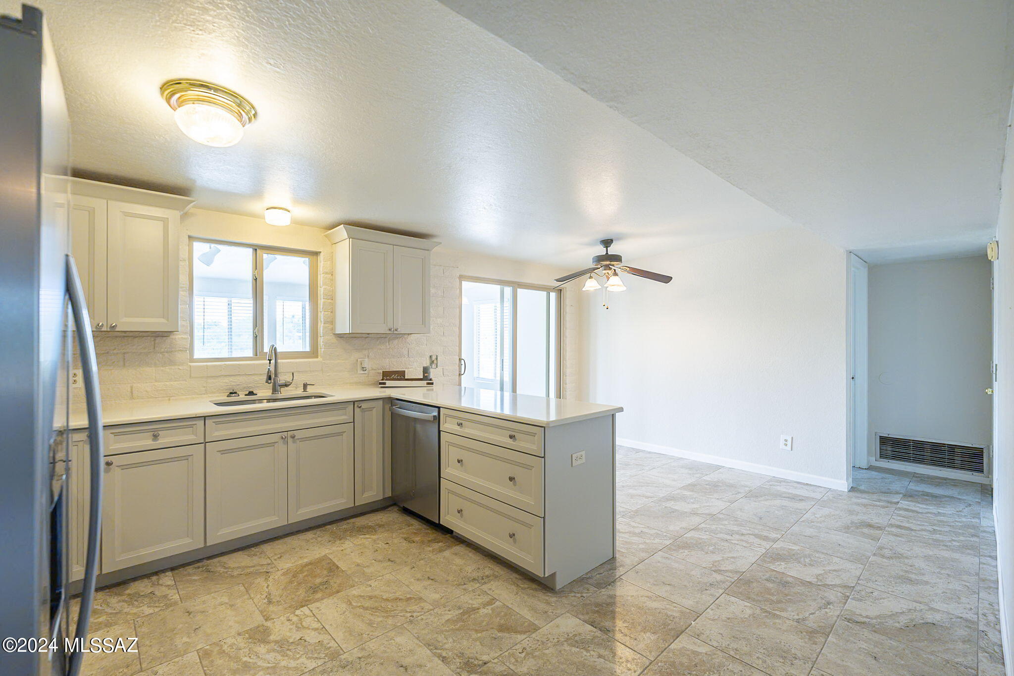 10570 E Placita Diego