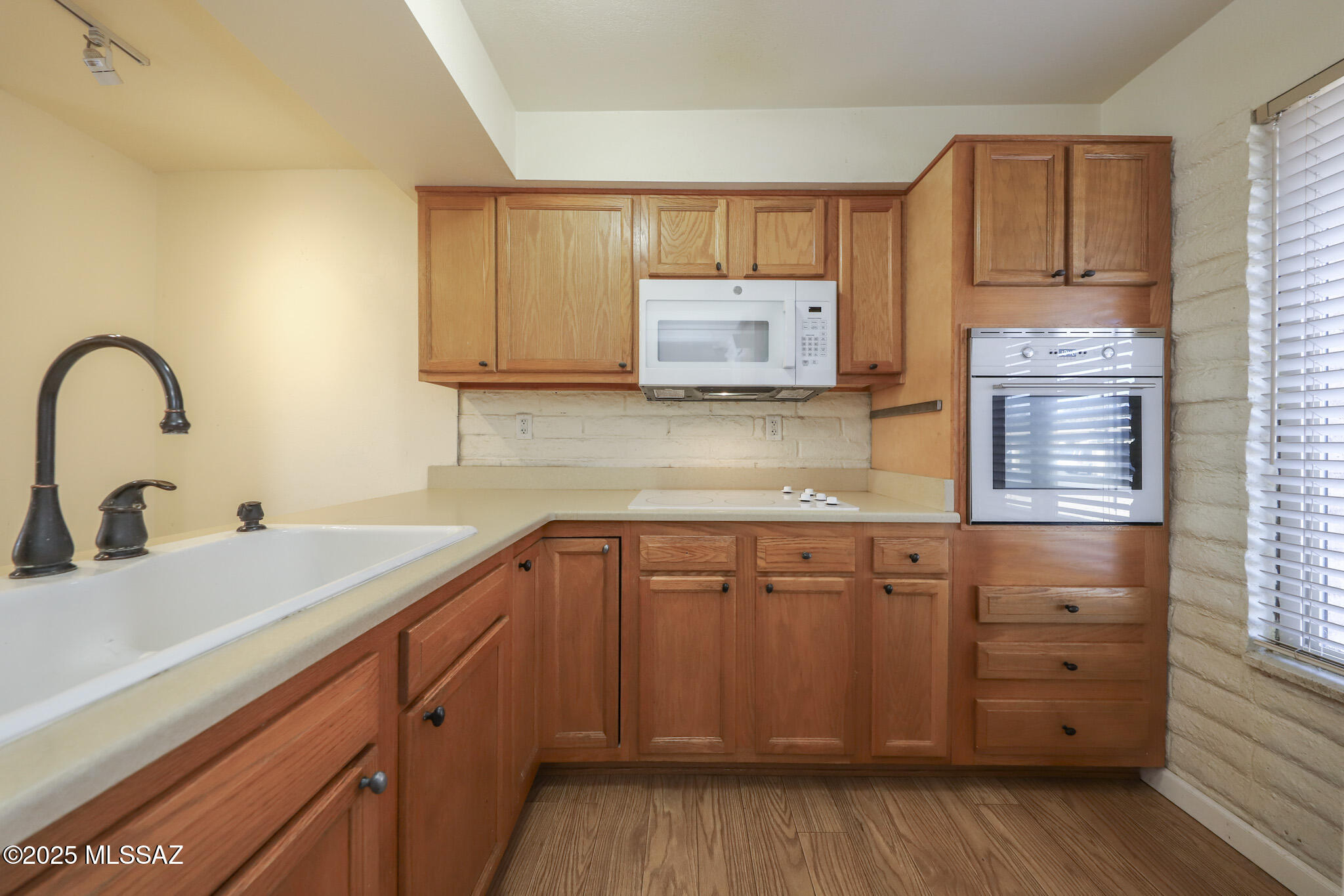 640 S Pantano Road Unit C