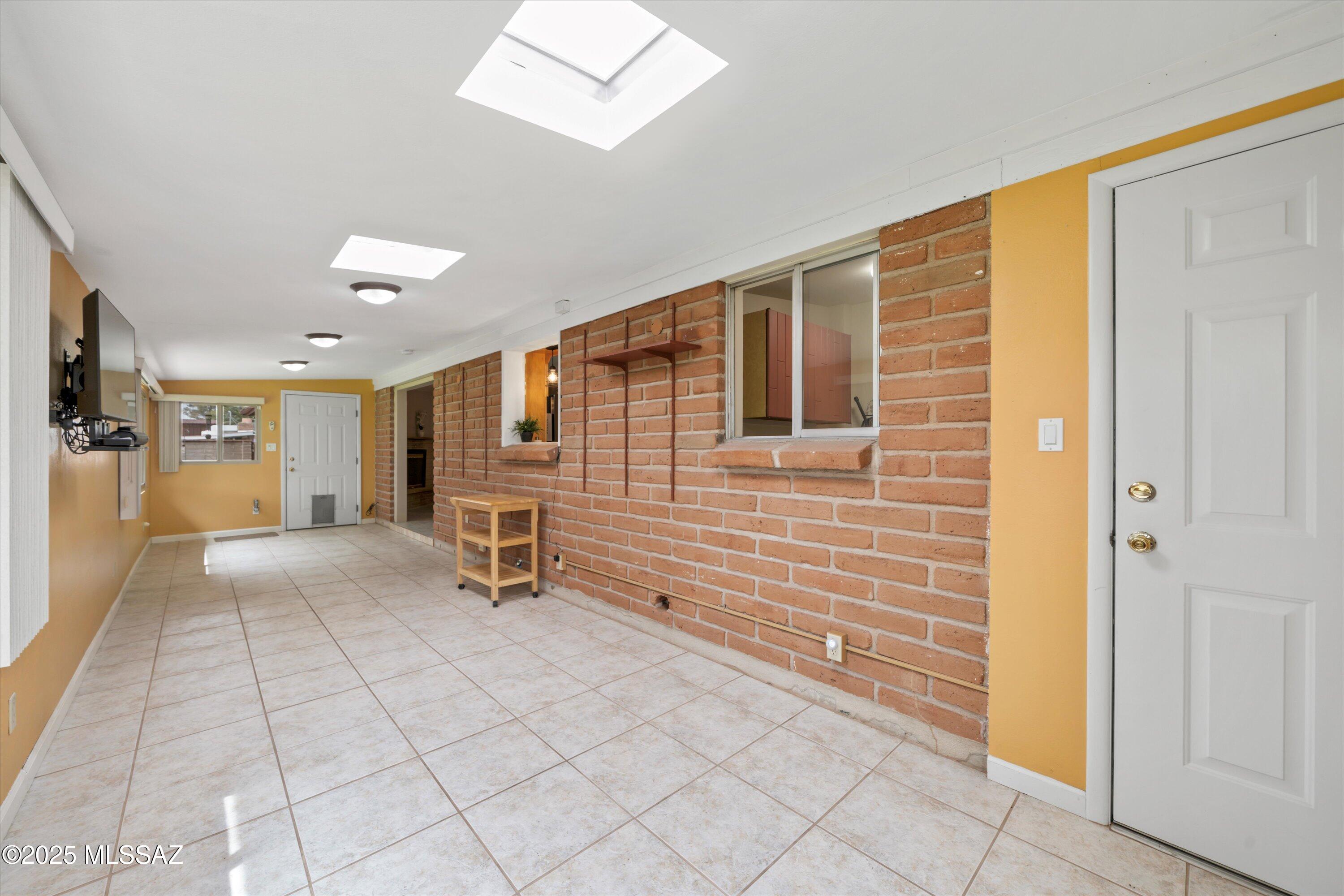 8260 E Rivenoak Drive