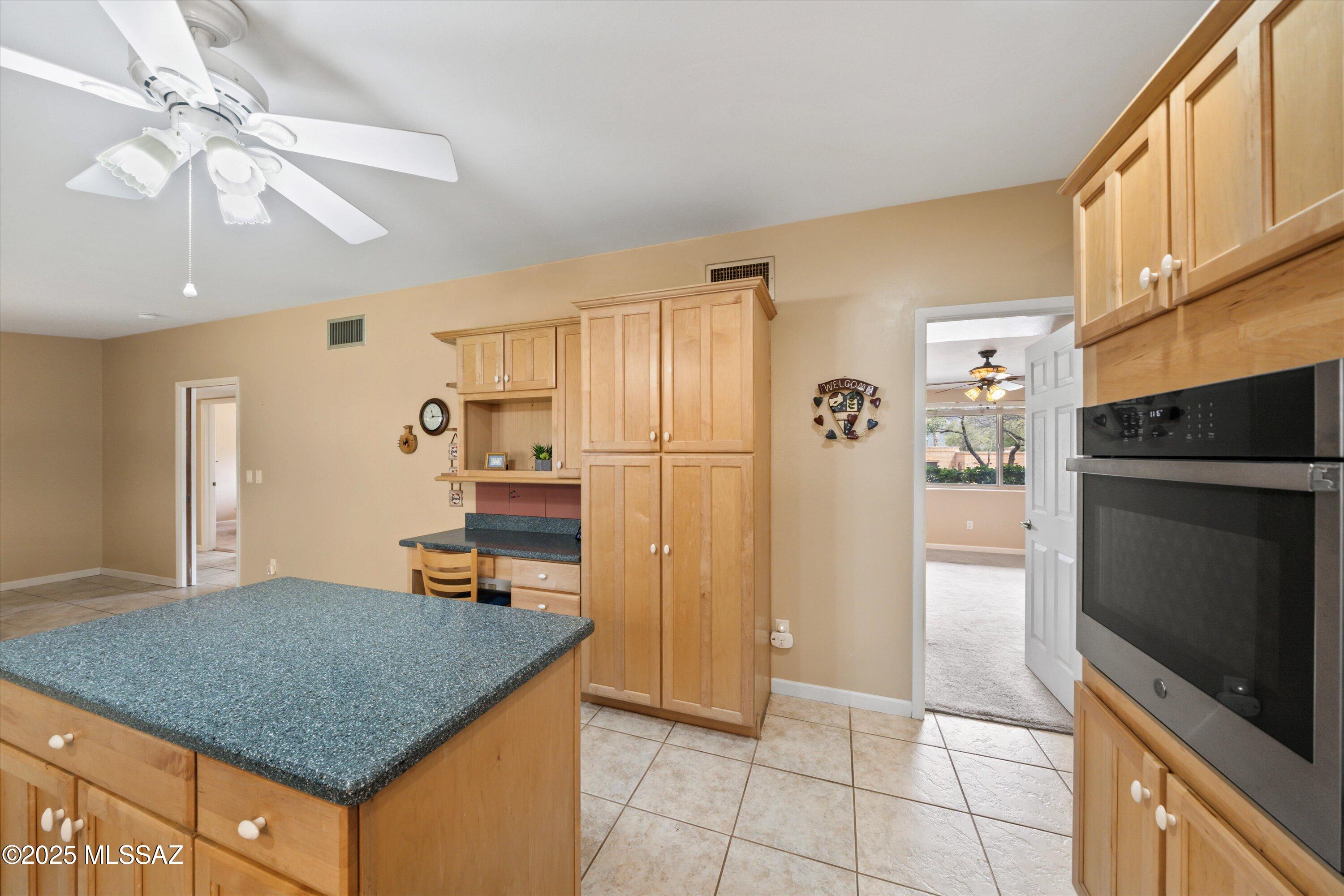 8260 E Rivenoak Drive