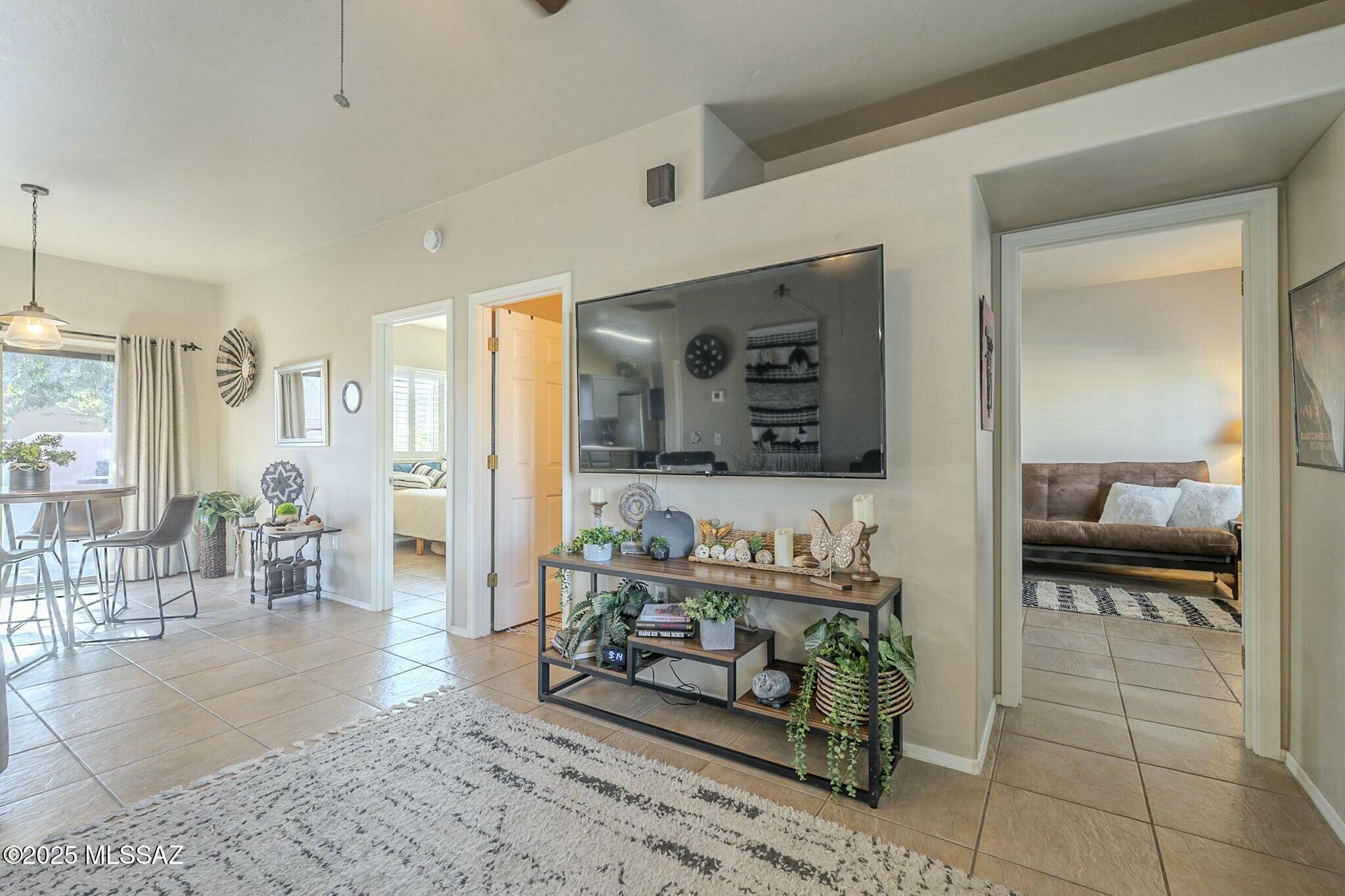 3765 S Calle Rambles