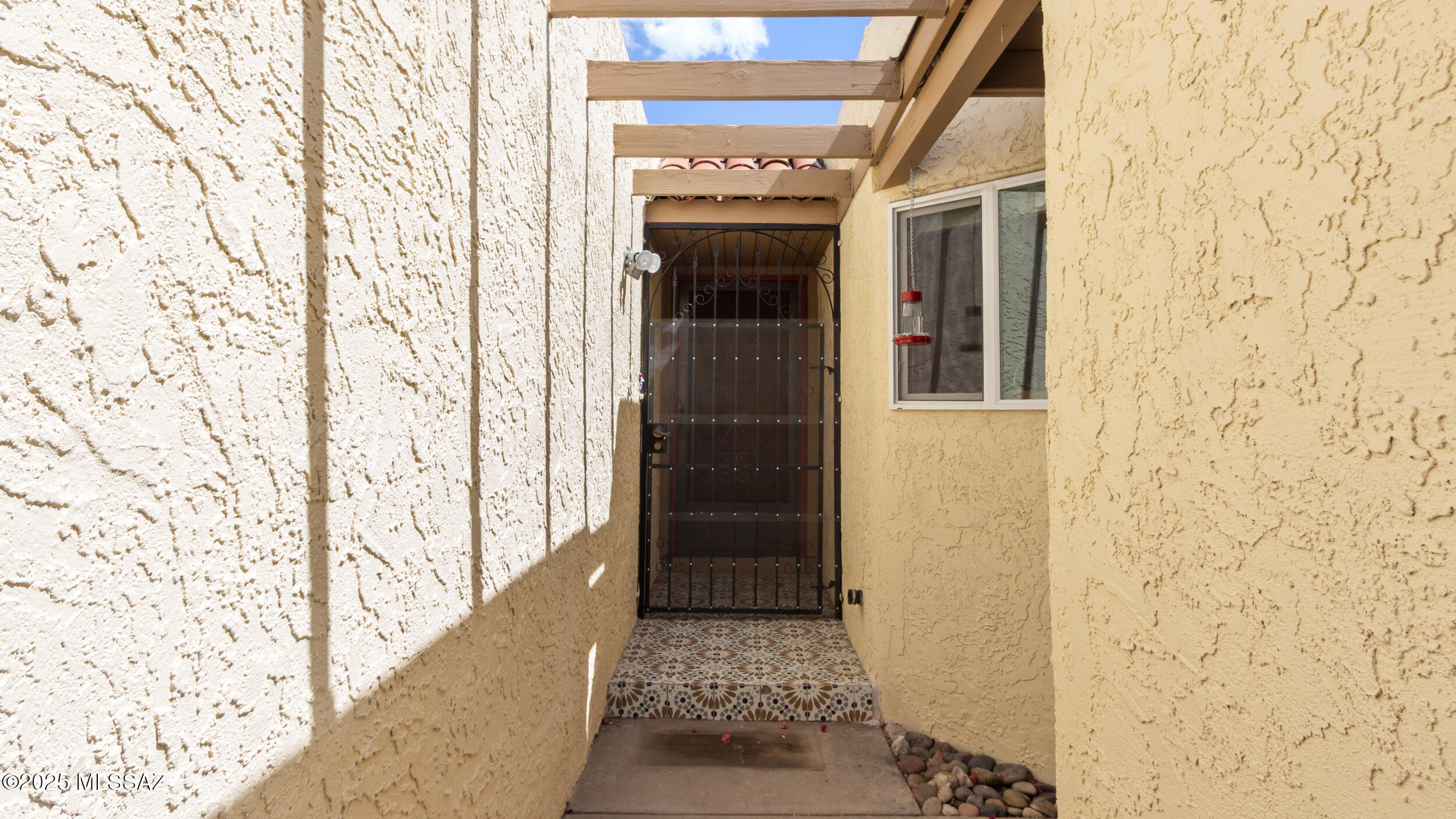 5148 N Avenida Primera