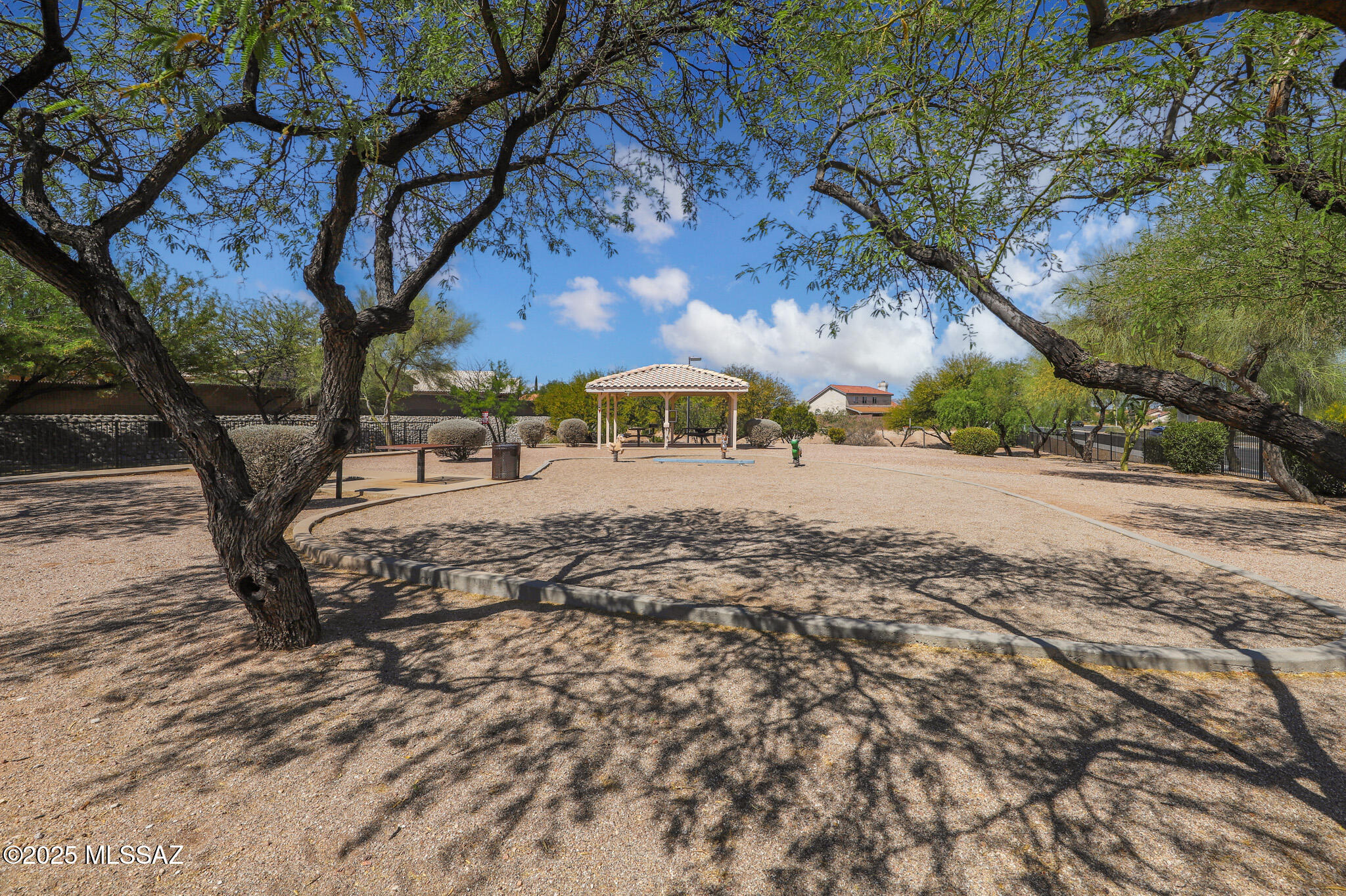 216 S London Station Road