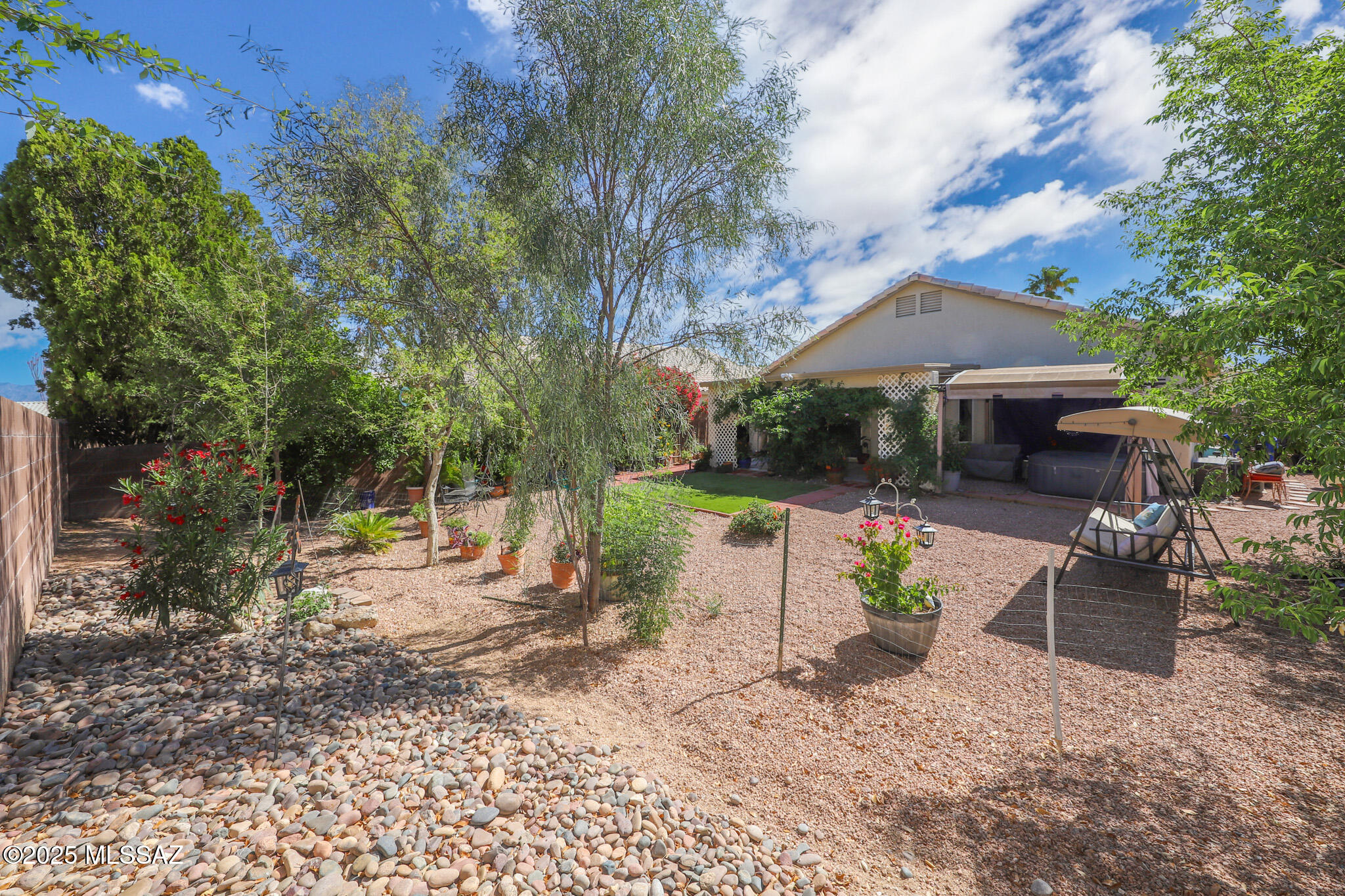 216 S London Station Road