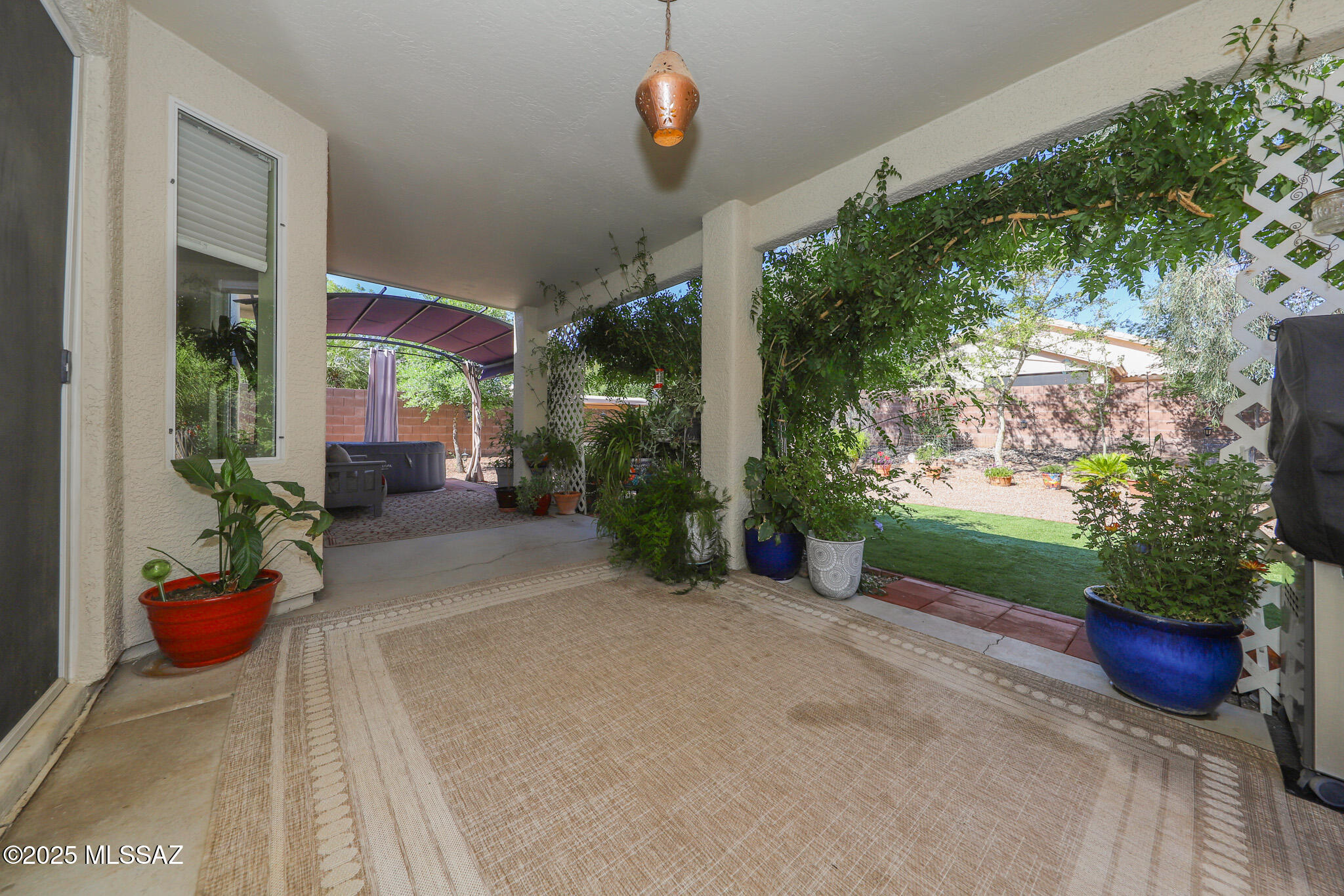 216 S London Station Road