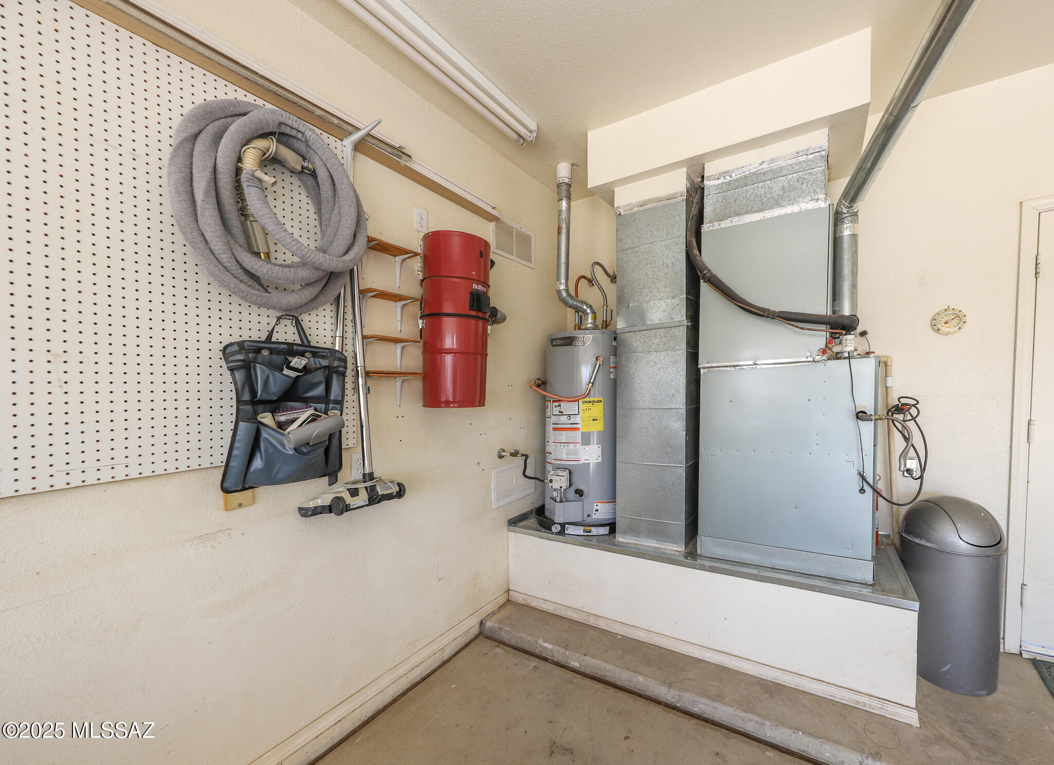 216 S London Station Road