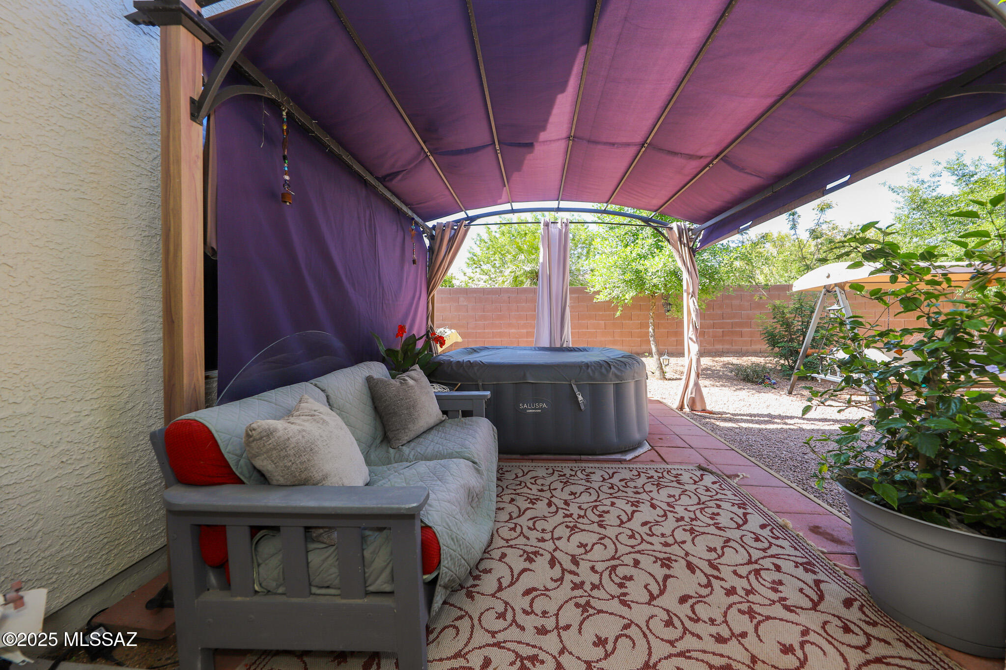 216 S London Station Road