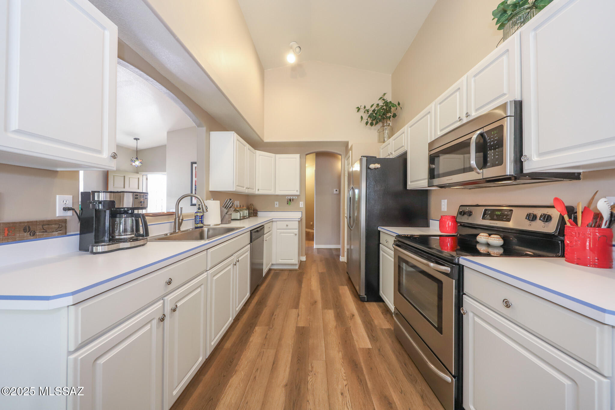 216 S London Station Road