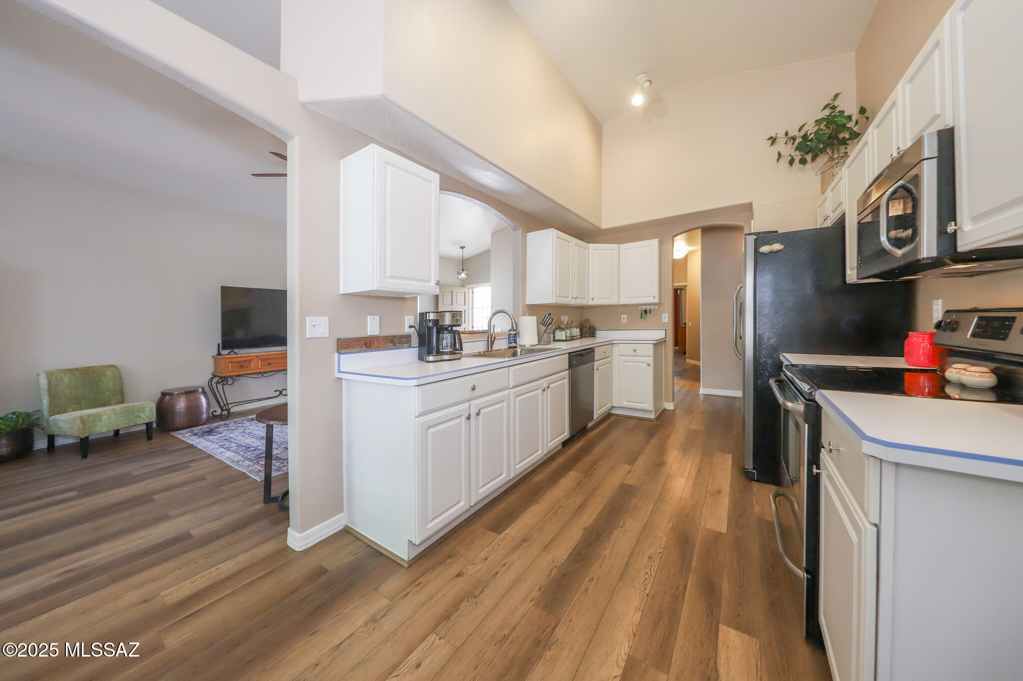 216 S London Station Road