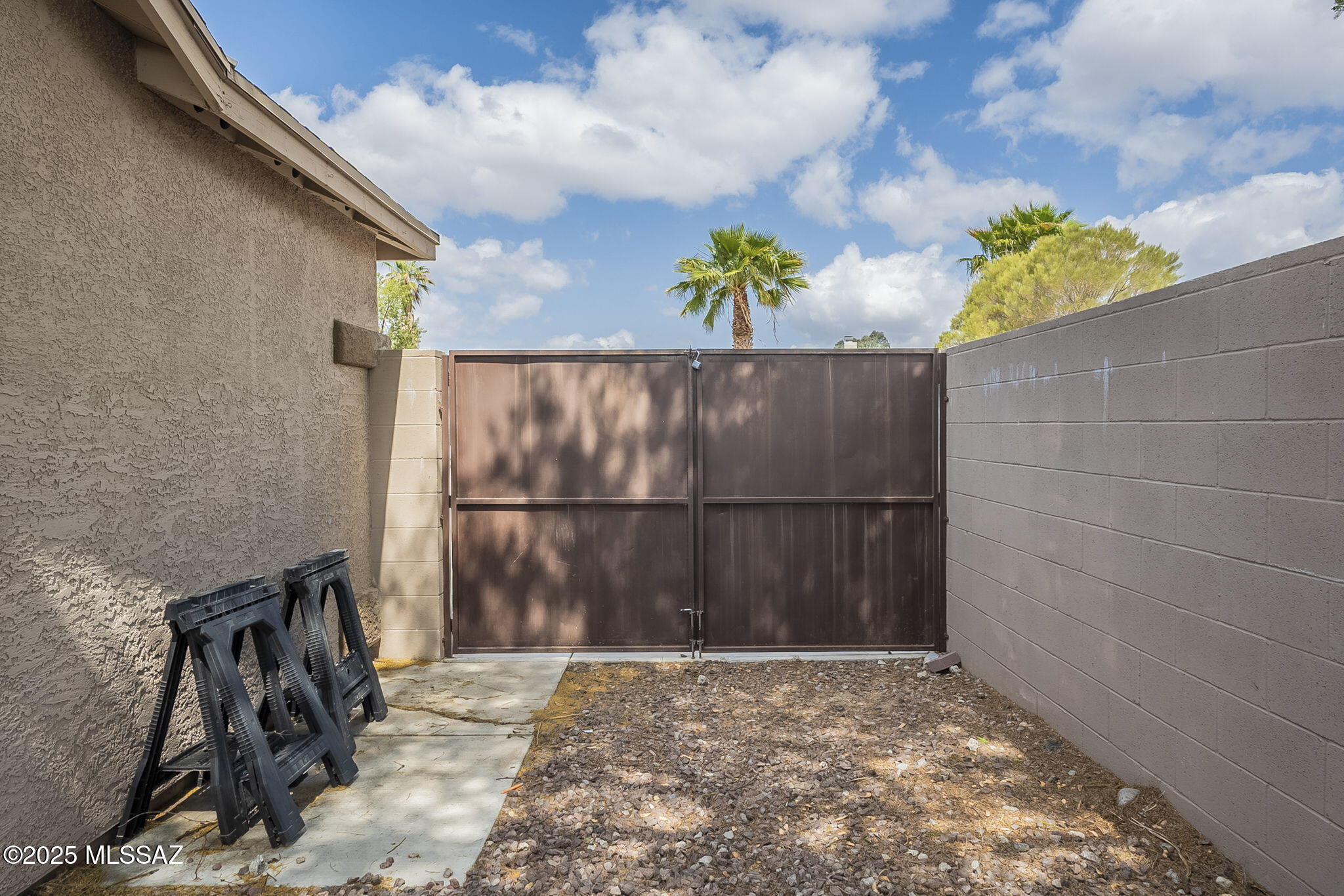 4701 S Barrington Place