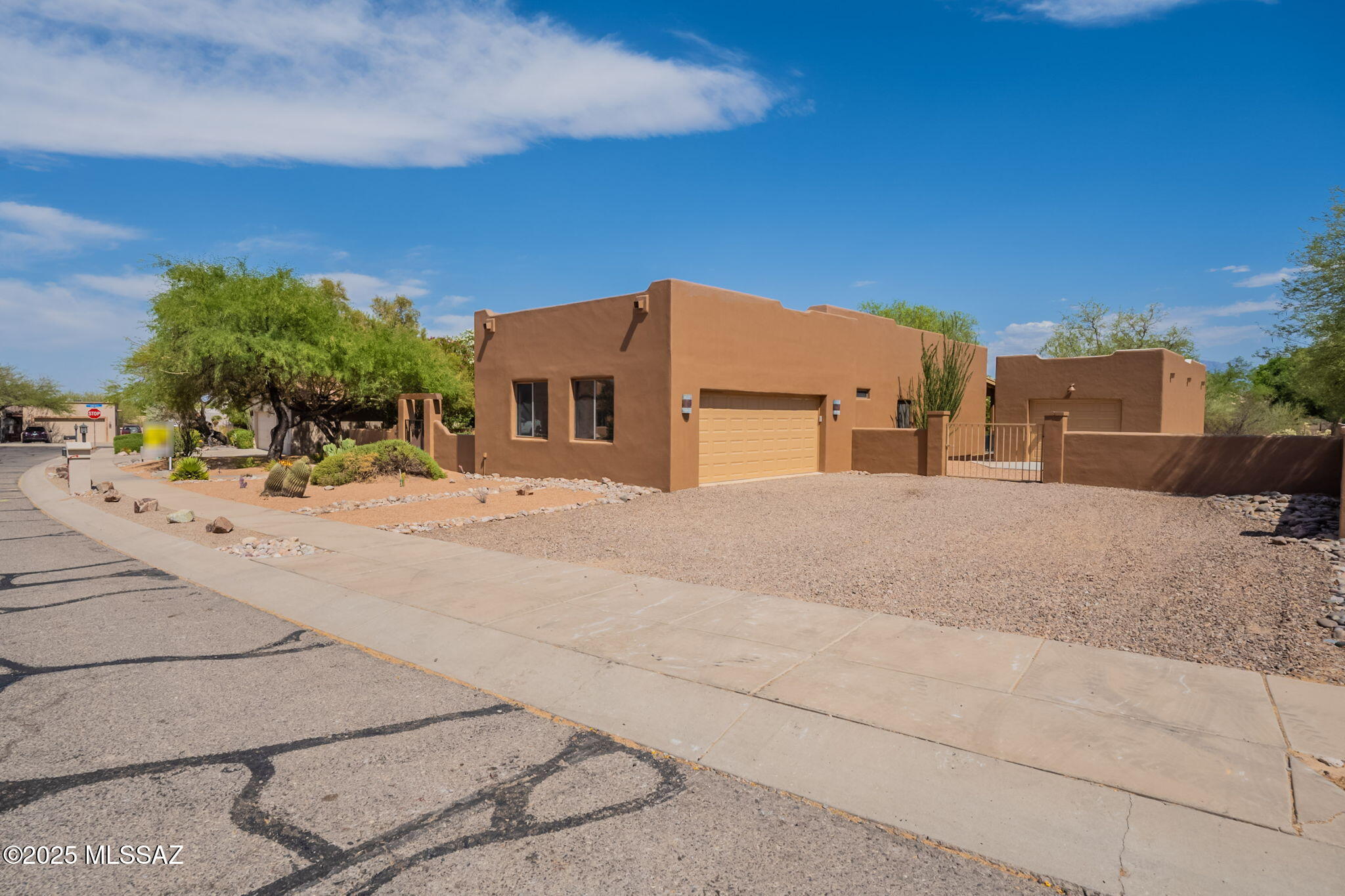 1531 W Placita Rio Pecos