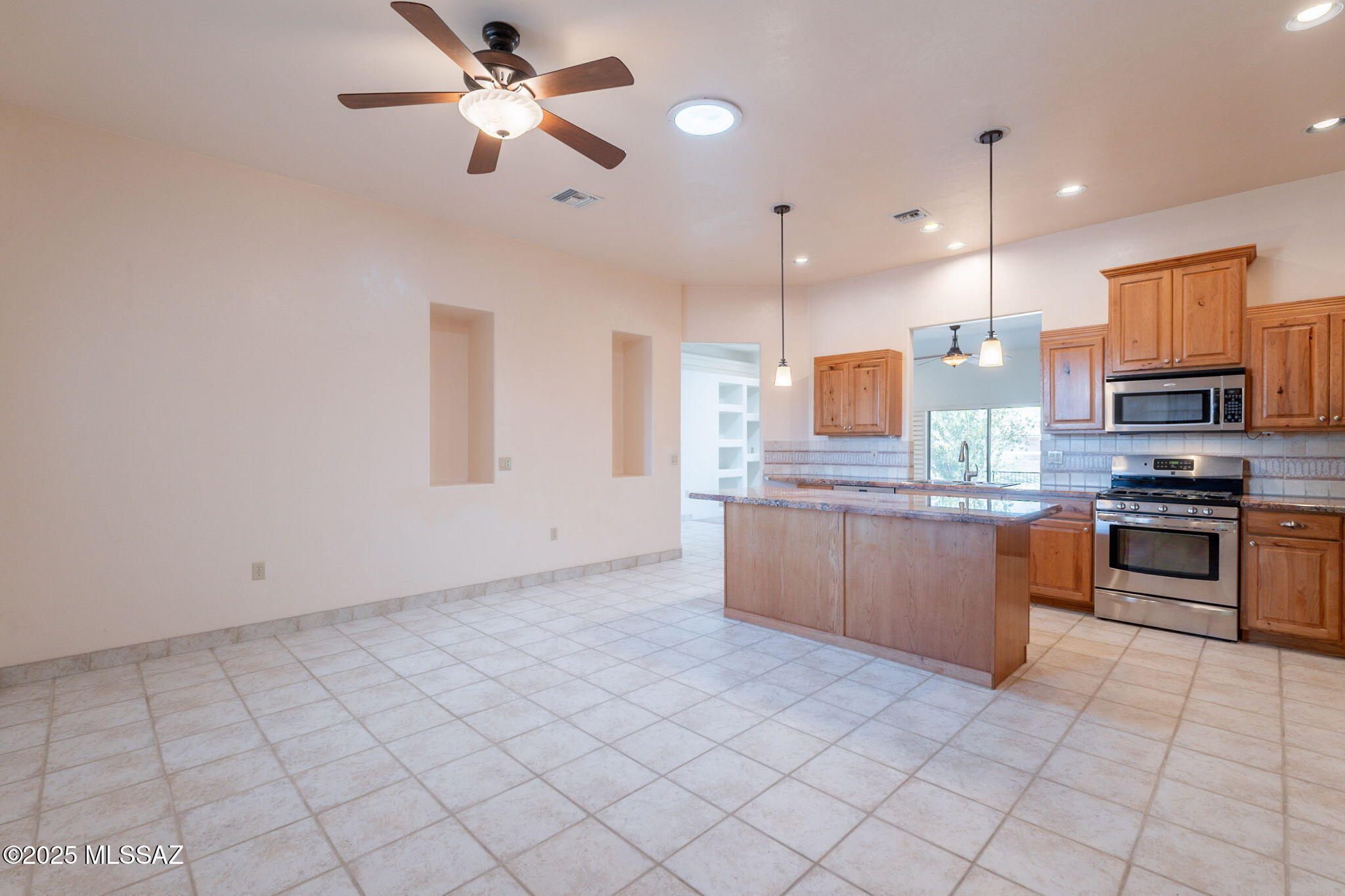 1531 W Placita Rio Pecos