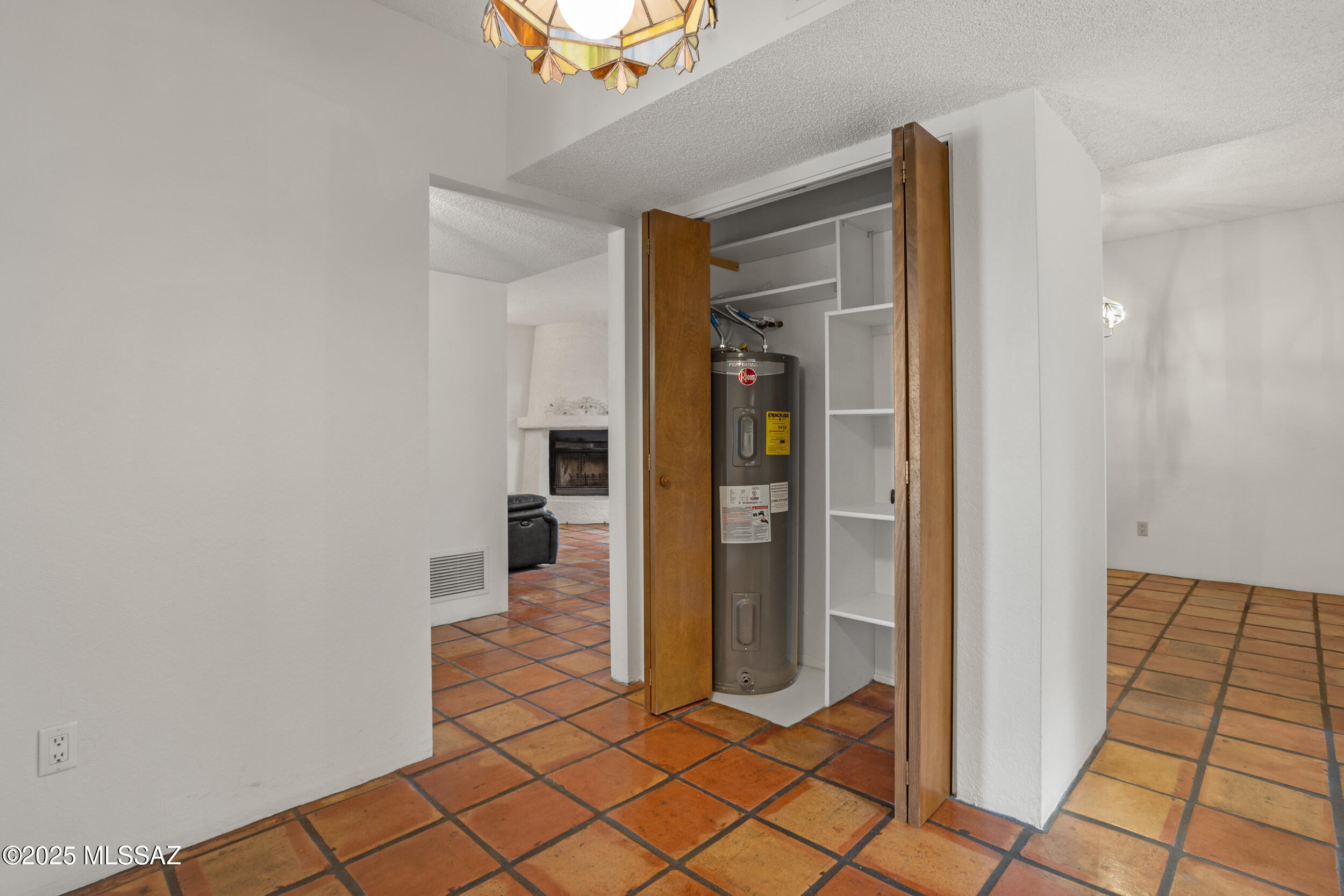 9350 E Speedway Boulevard UNIT 6