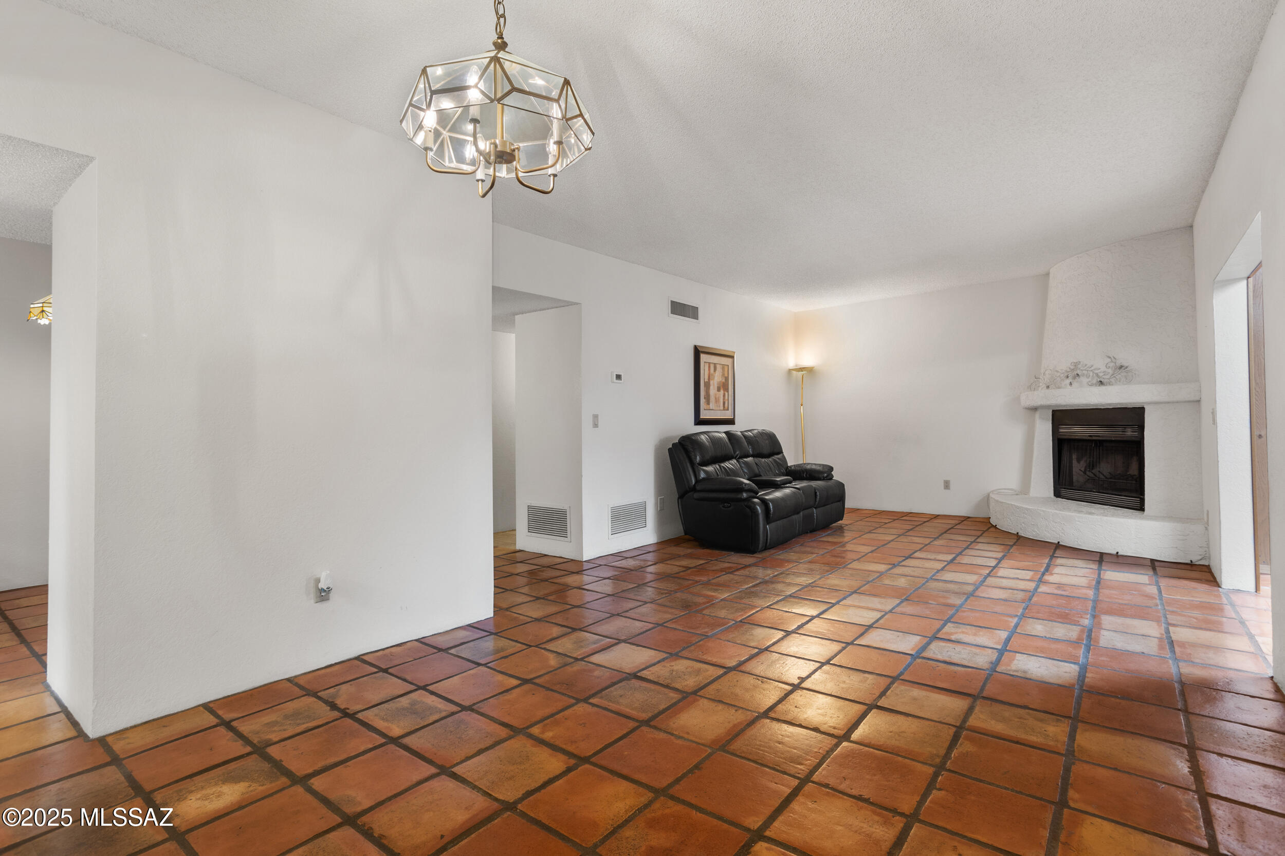 9350 E Speedway Boulevard UNIT 6