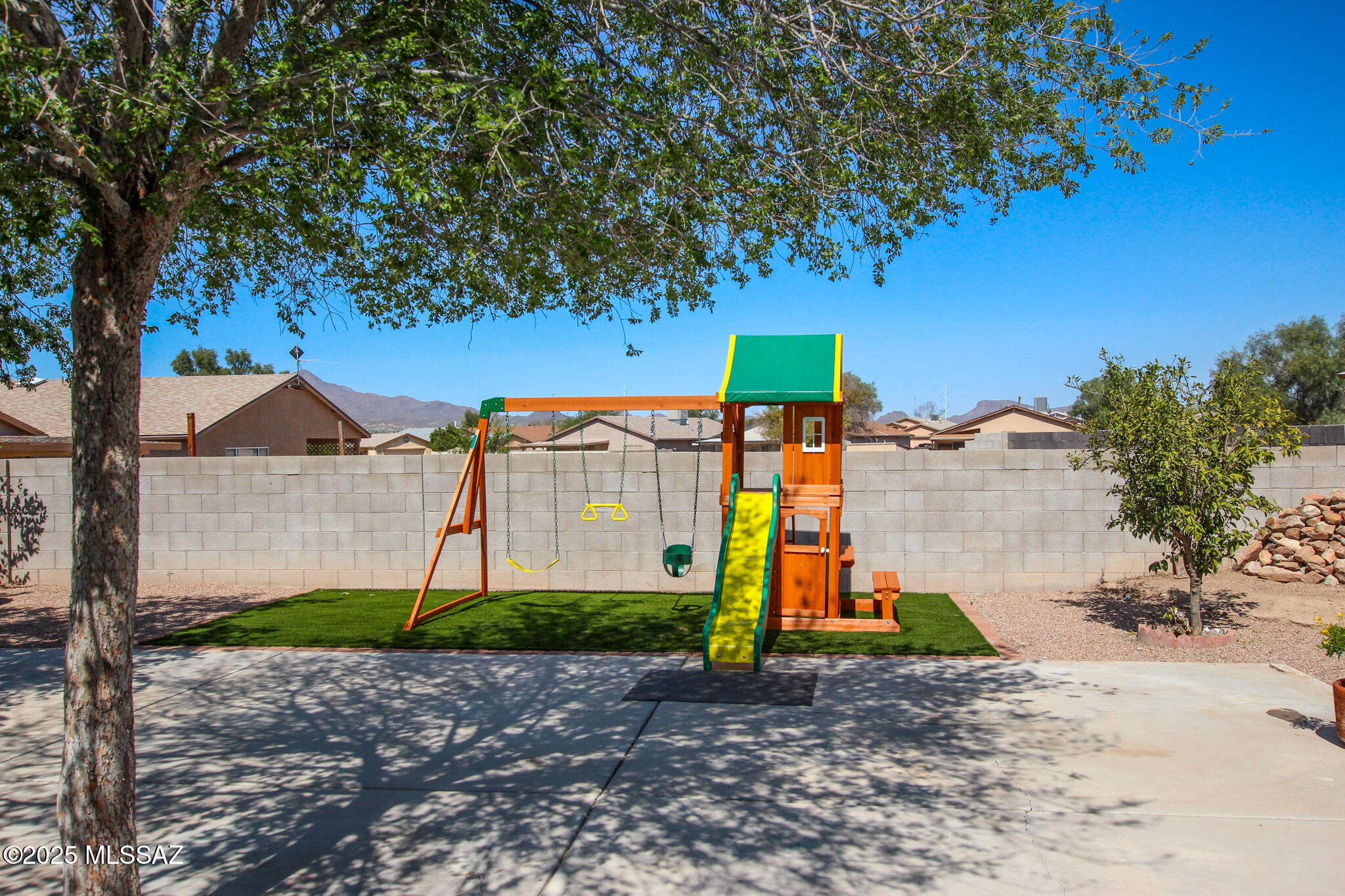 6075 N Applesauce Court