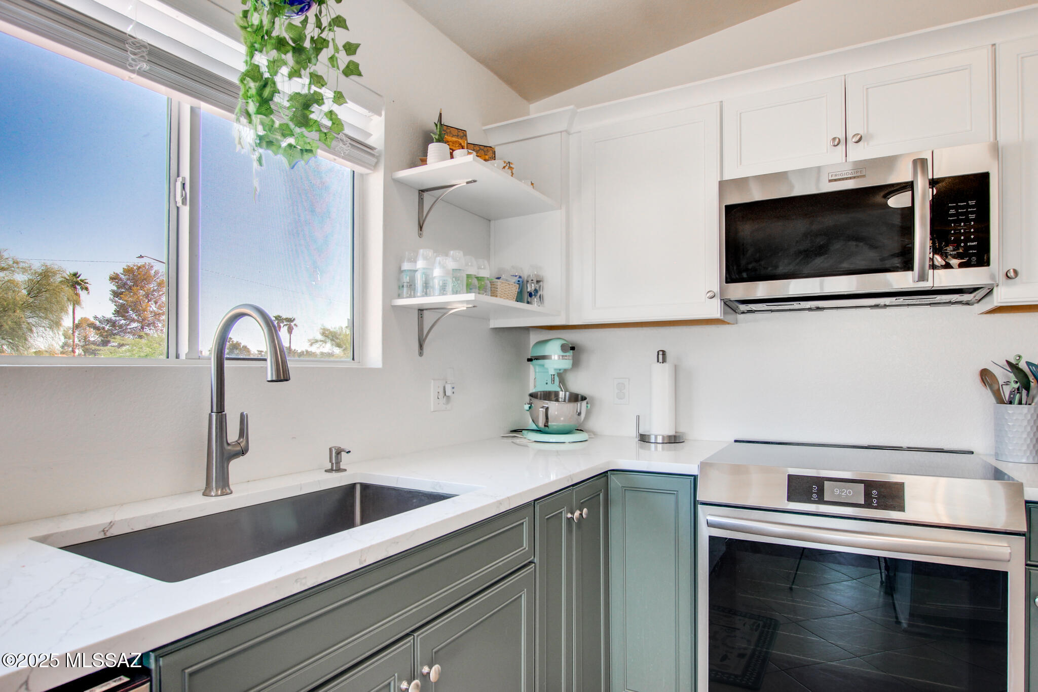 6075 N Applesauce Court