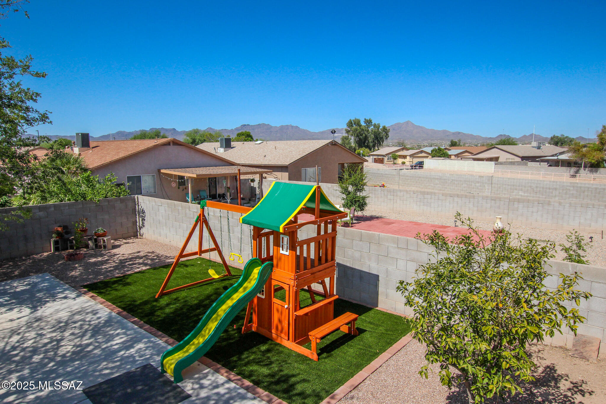 6075 N Applesauce Court