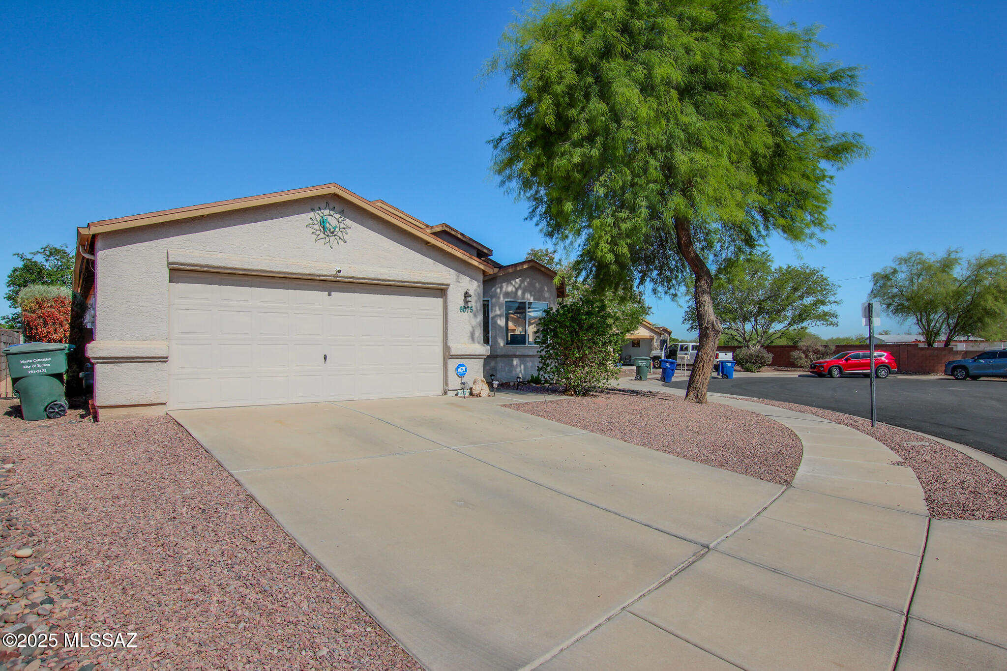 6075 N Applesauce Court