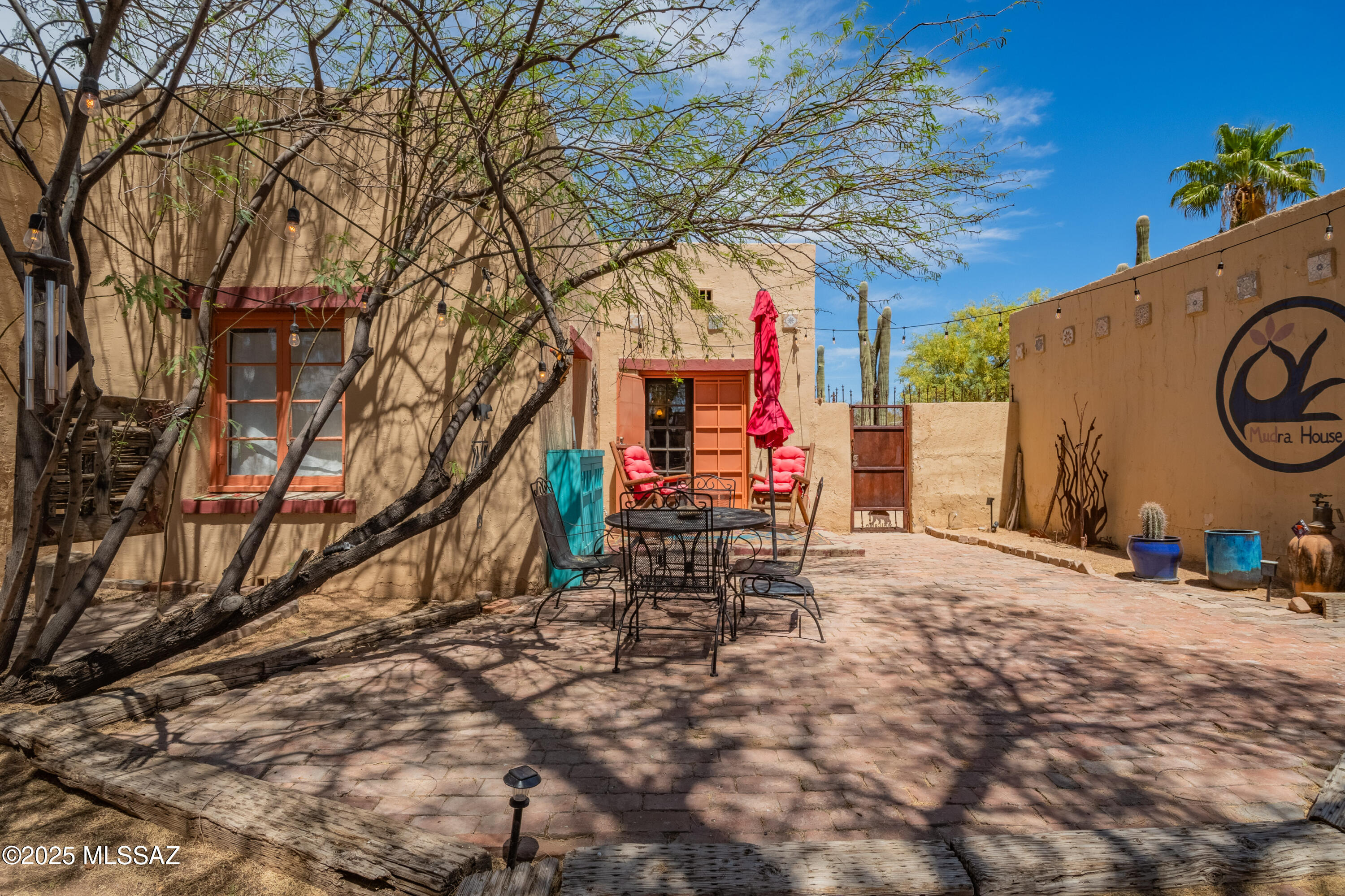 3956 E Camino De Palmas