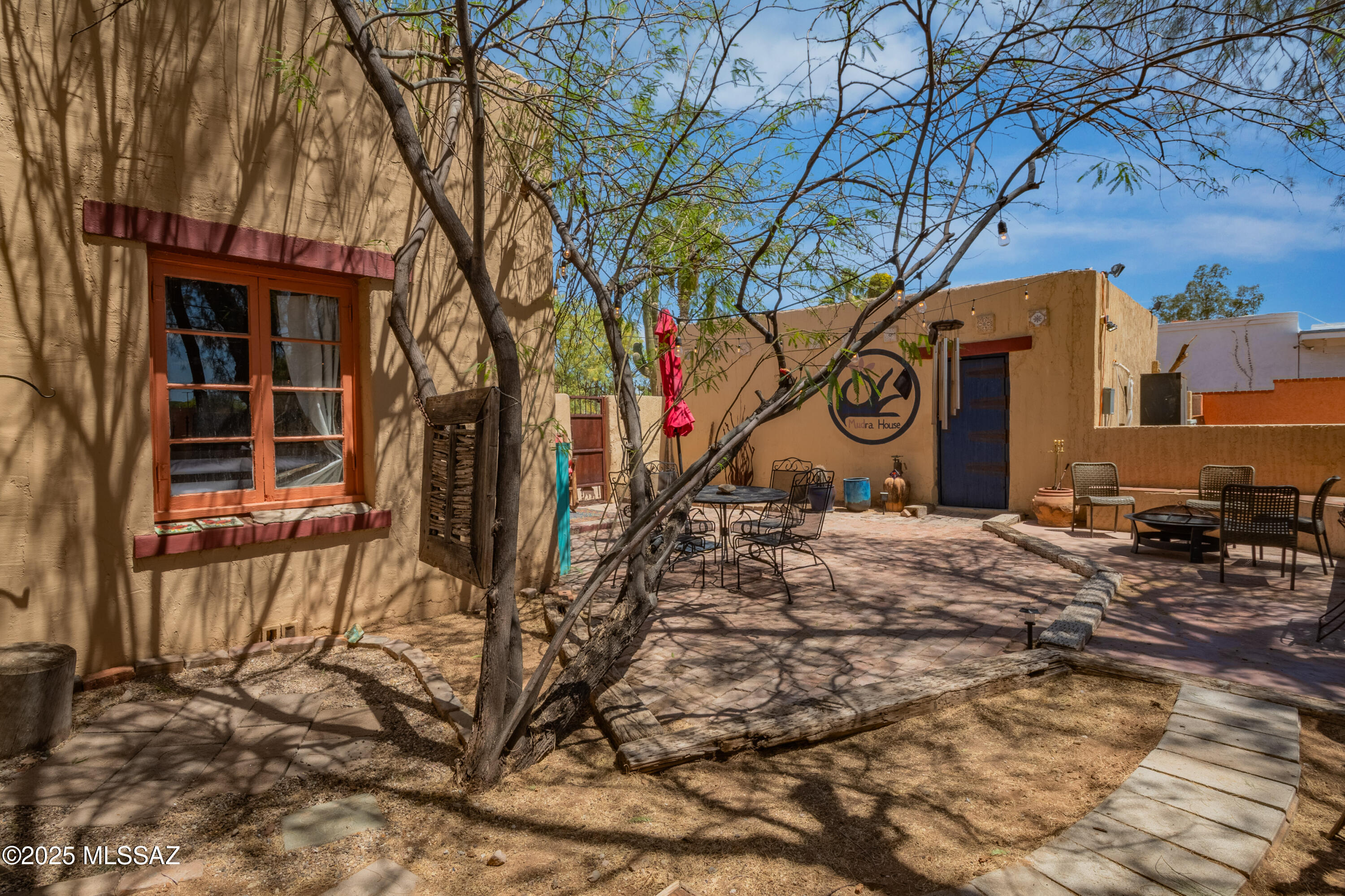 3956 E Camino De Palmas