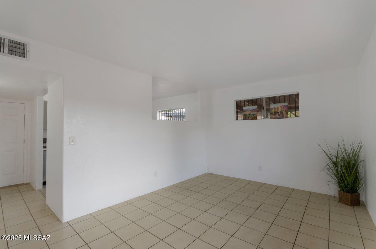 1765 W Elm Street