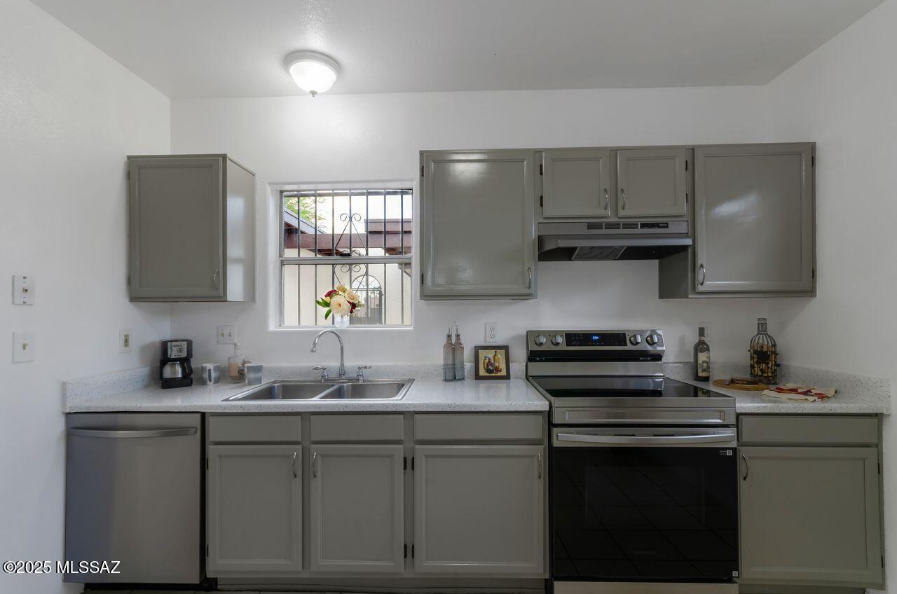 1765 W Elm Street