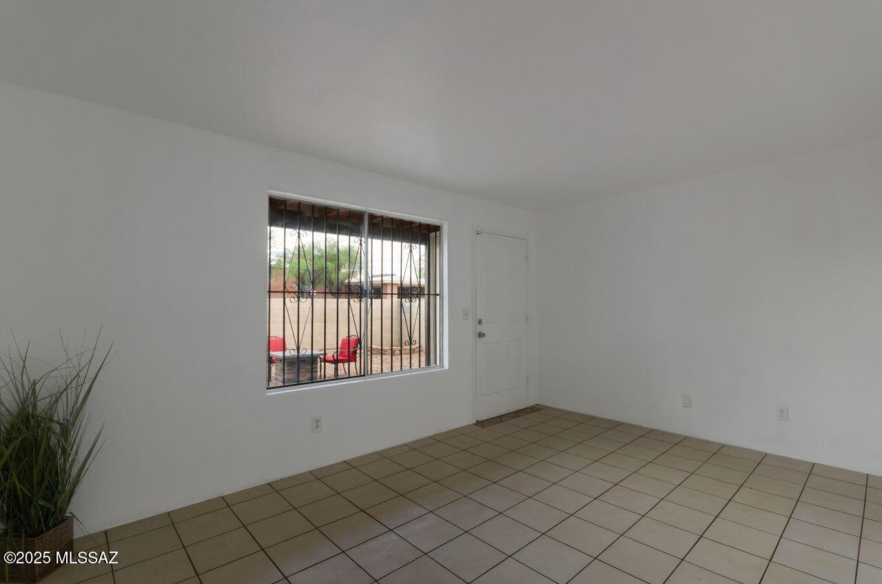 1765 W Elm Street