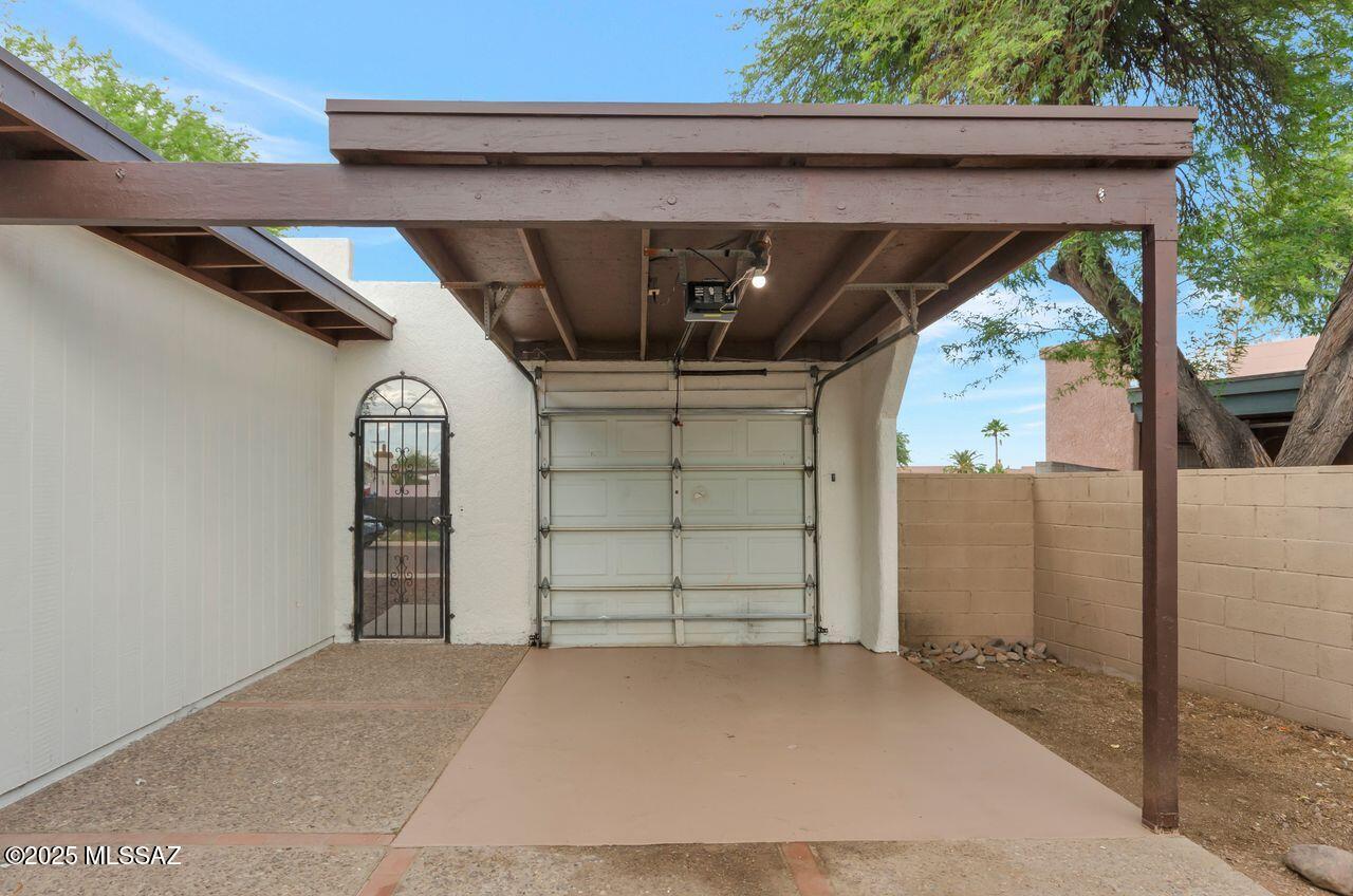 1765 W Elm Street