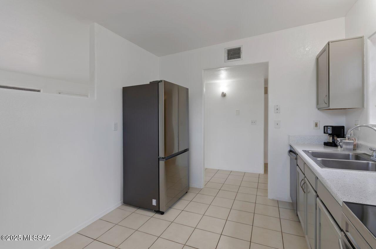 1765 W Elm Street