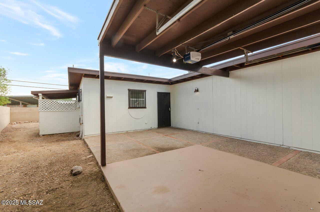 1765 W Elm Street