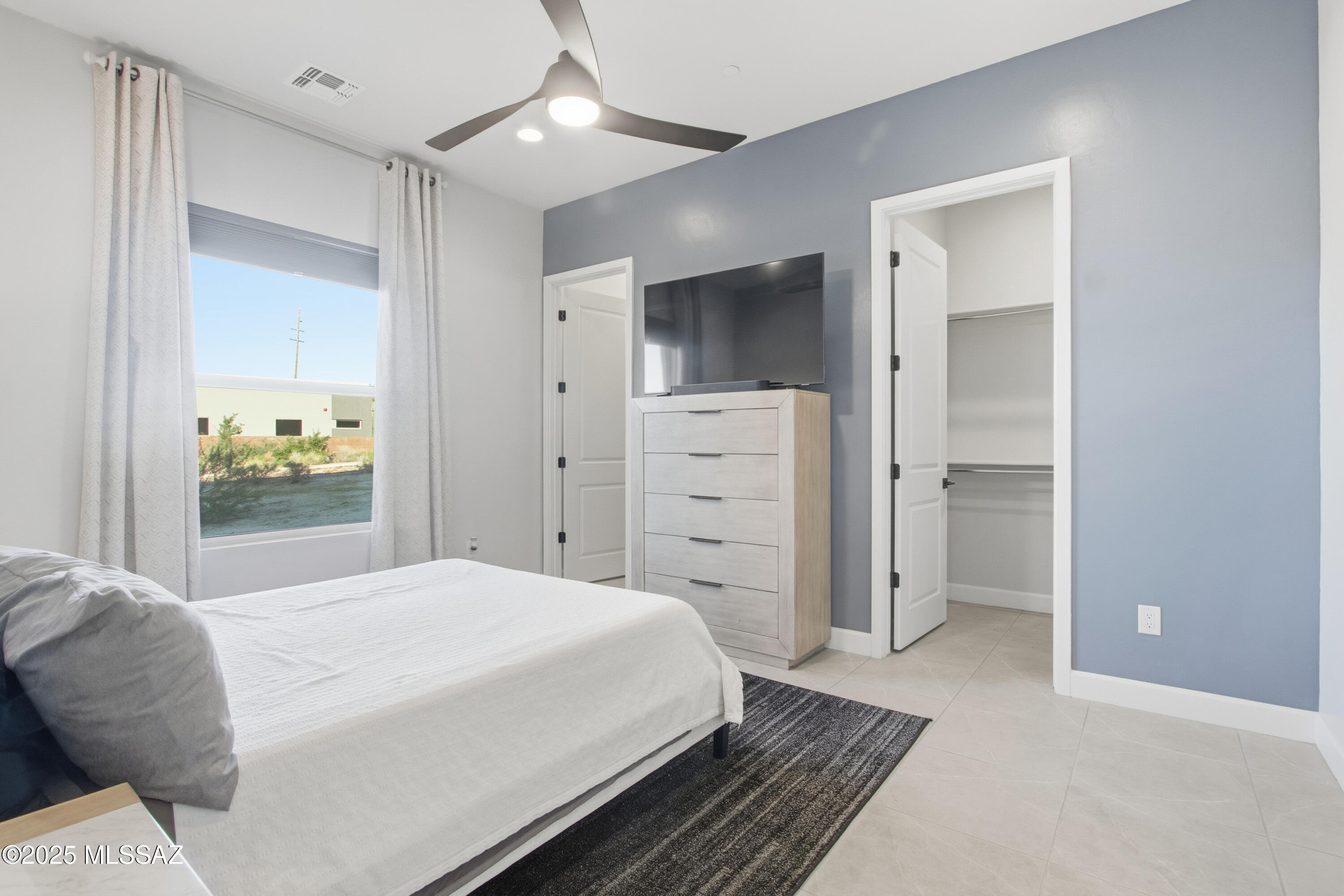 2140 W Sonoran Hill Court