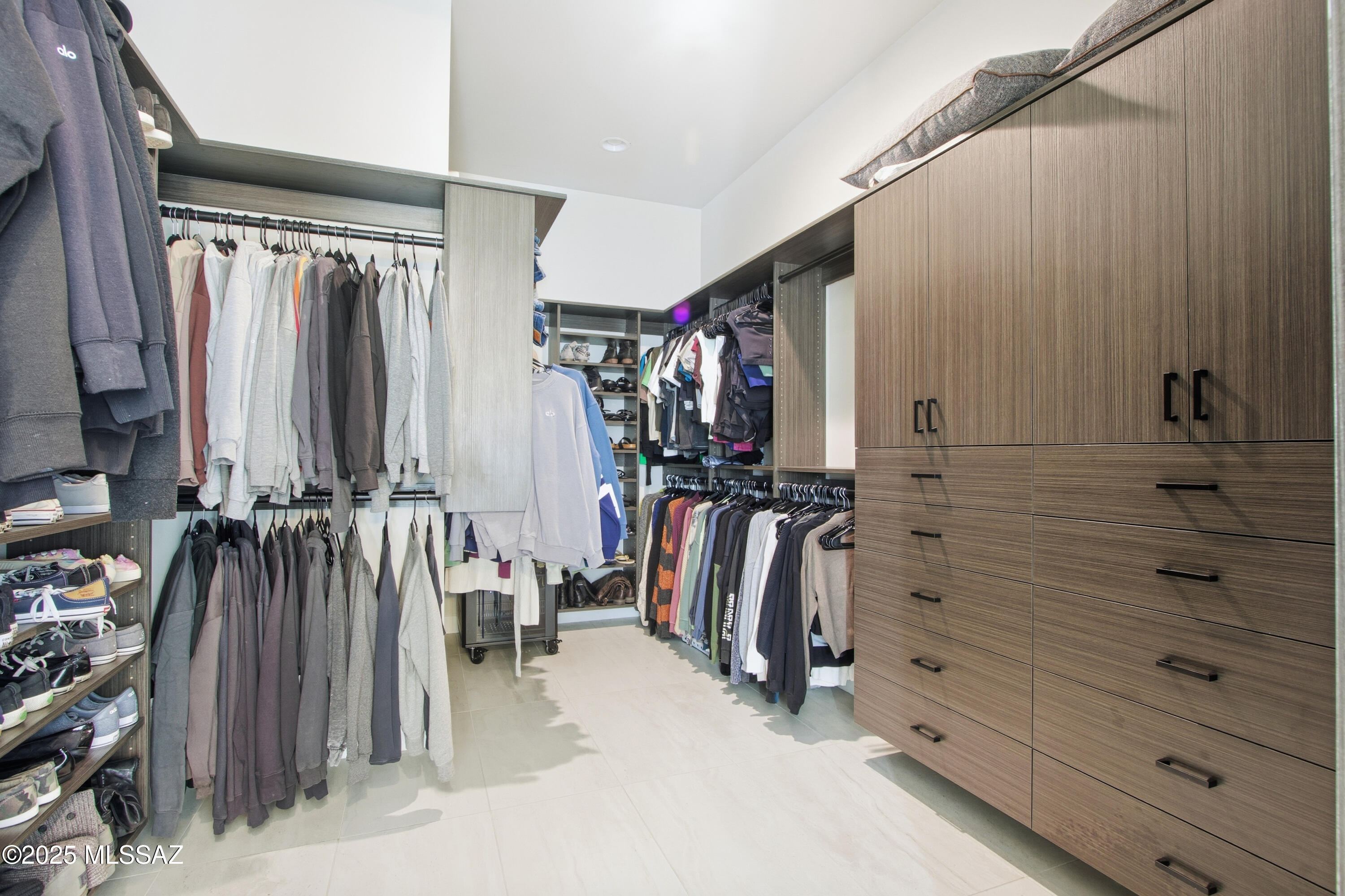 2140 W Sonoran Hill Court