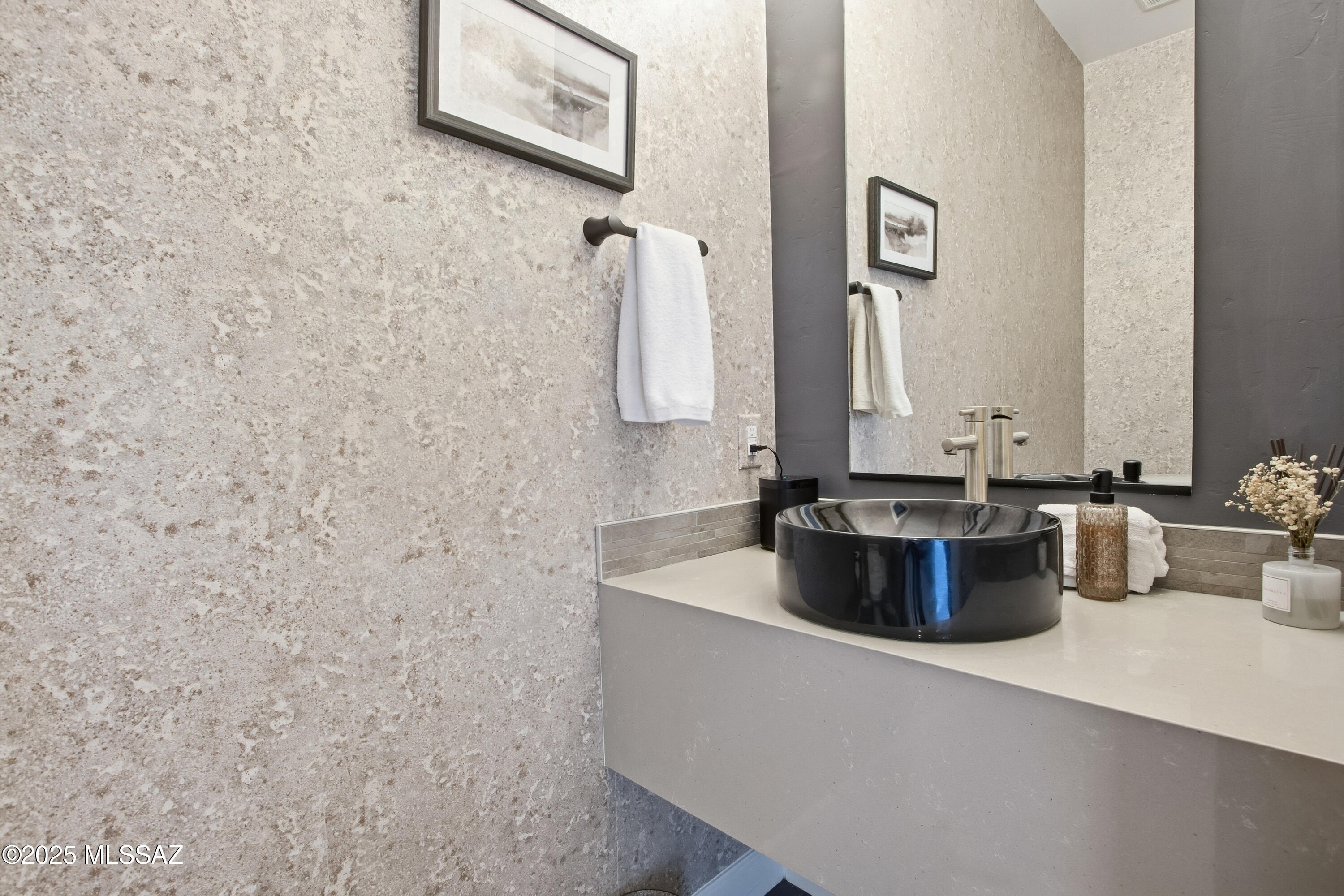 2140 W Sonoran Hill Court