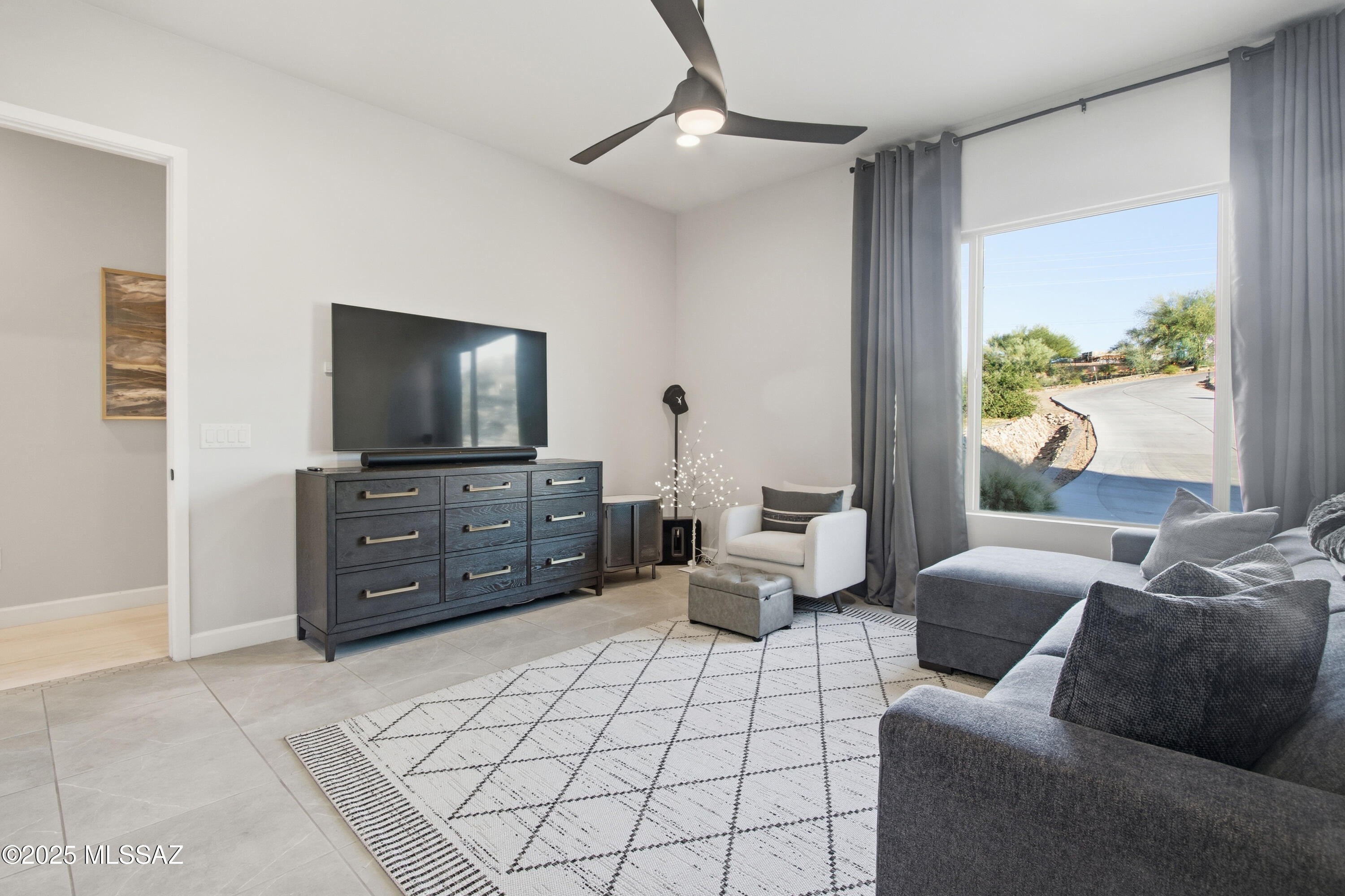 2140 W Sonoran Hill Court