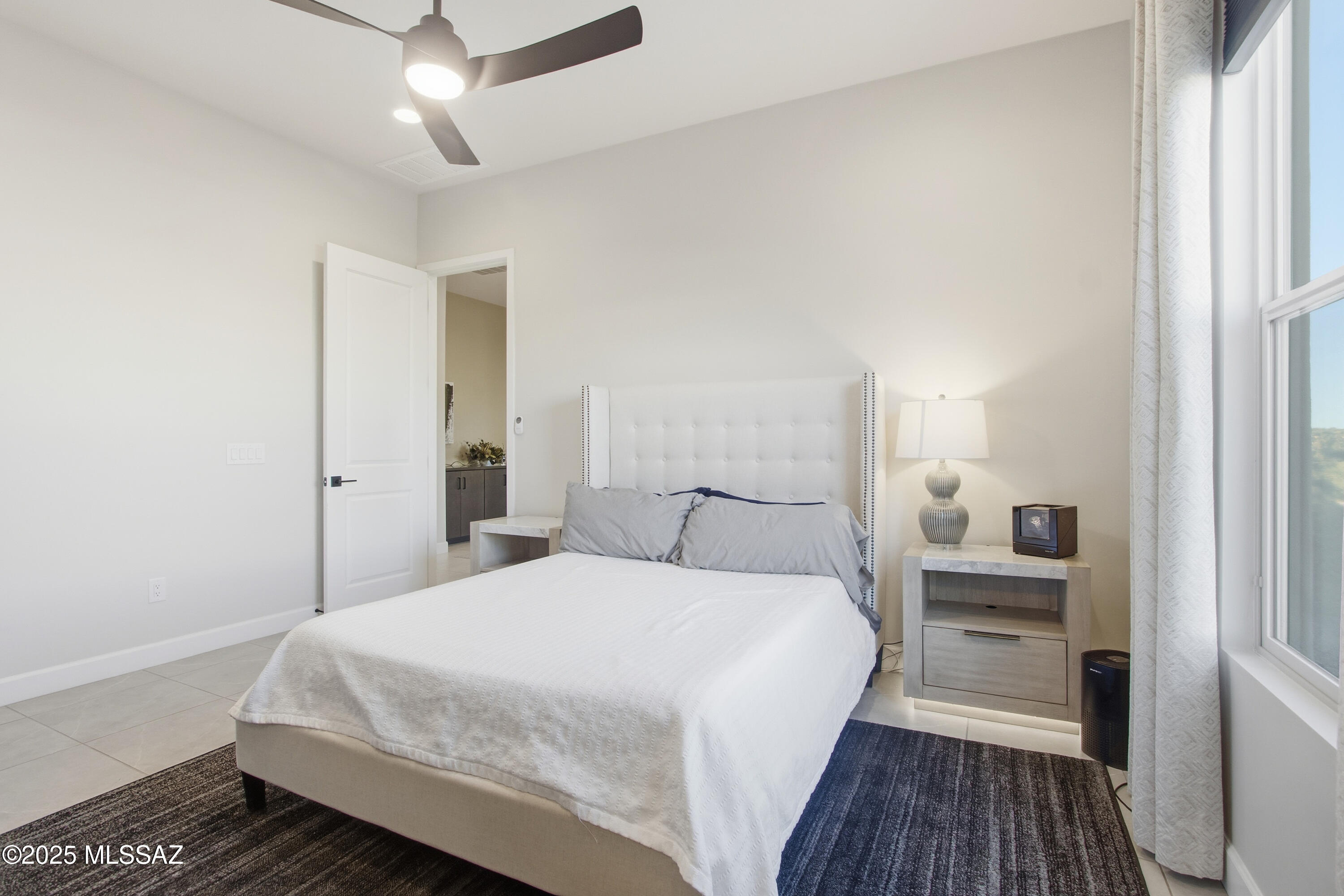 2140 W Sonoran Hill Court