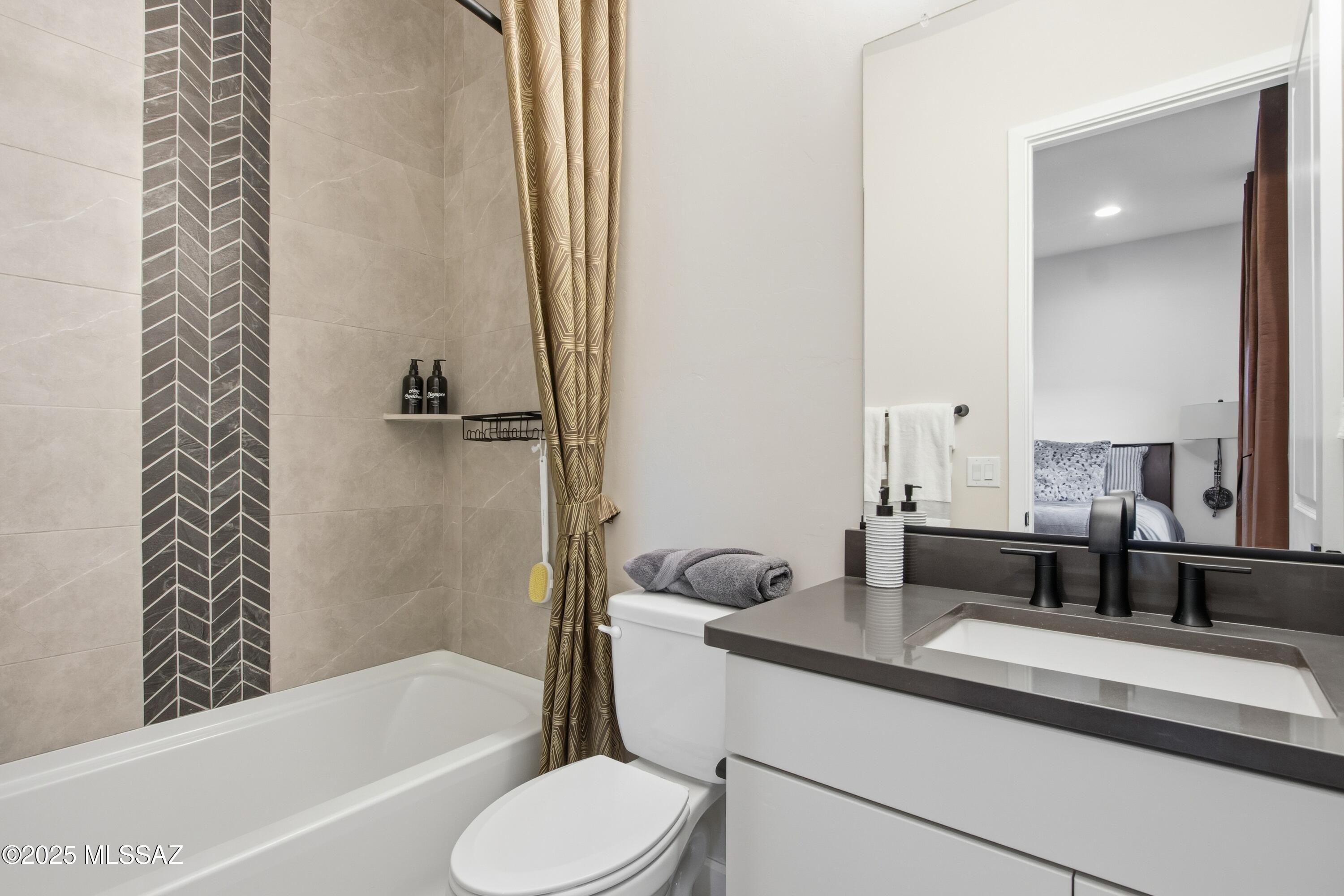 2140 W Sonoran Hill Court