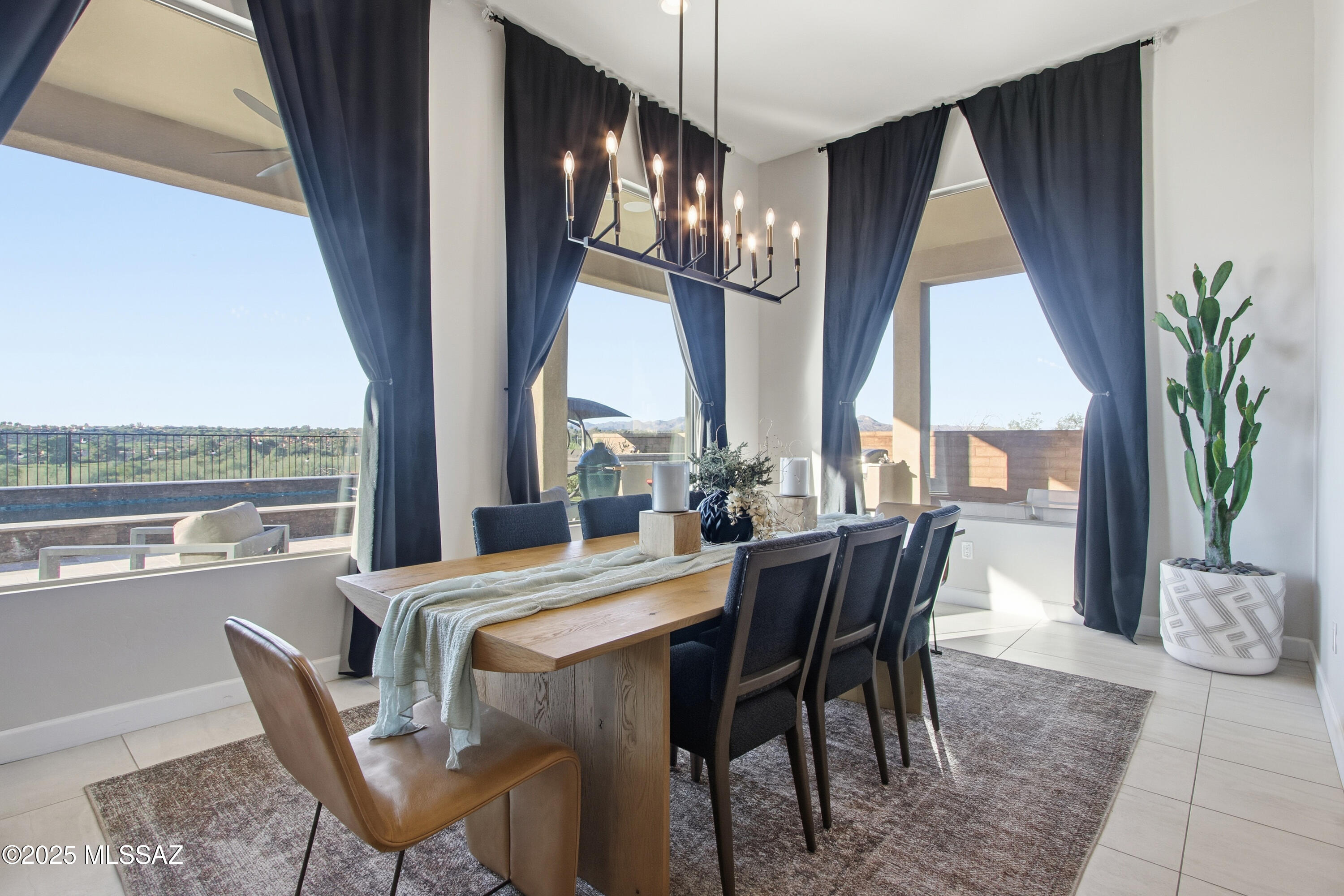 2140 W Sonoran Hill Court