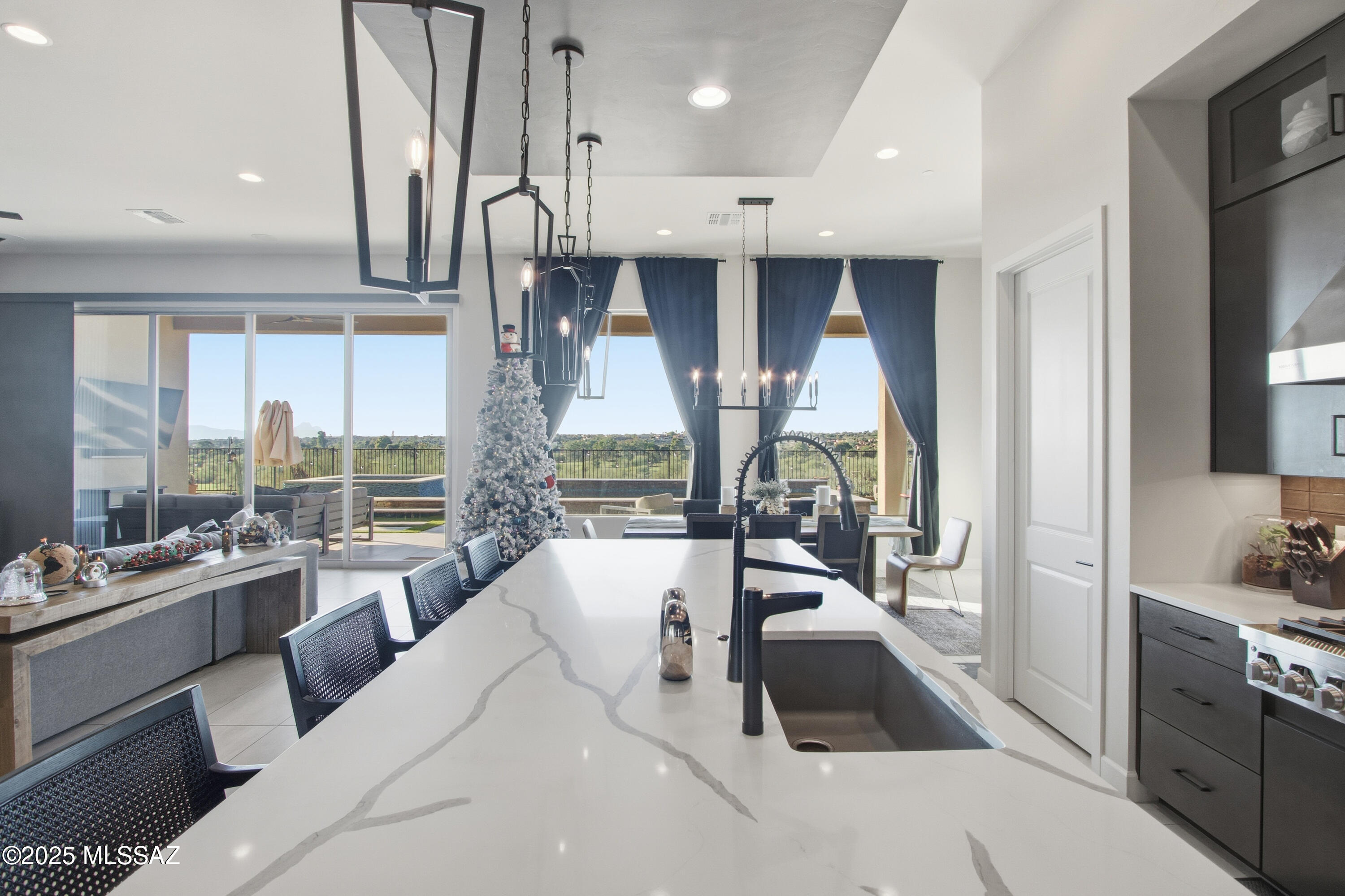 2140 W Sonoran Hill Court