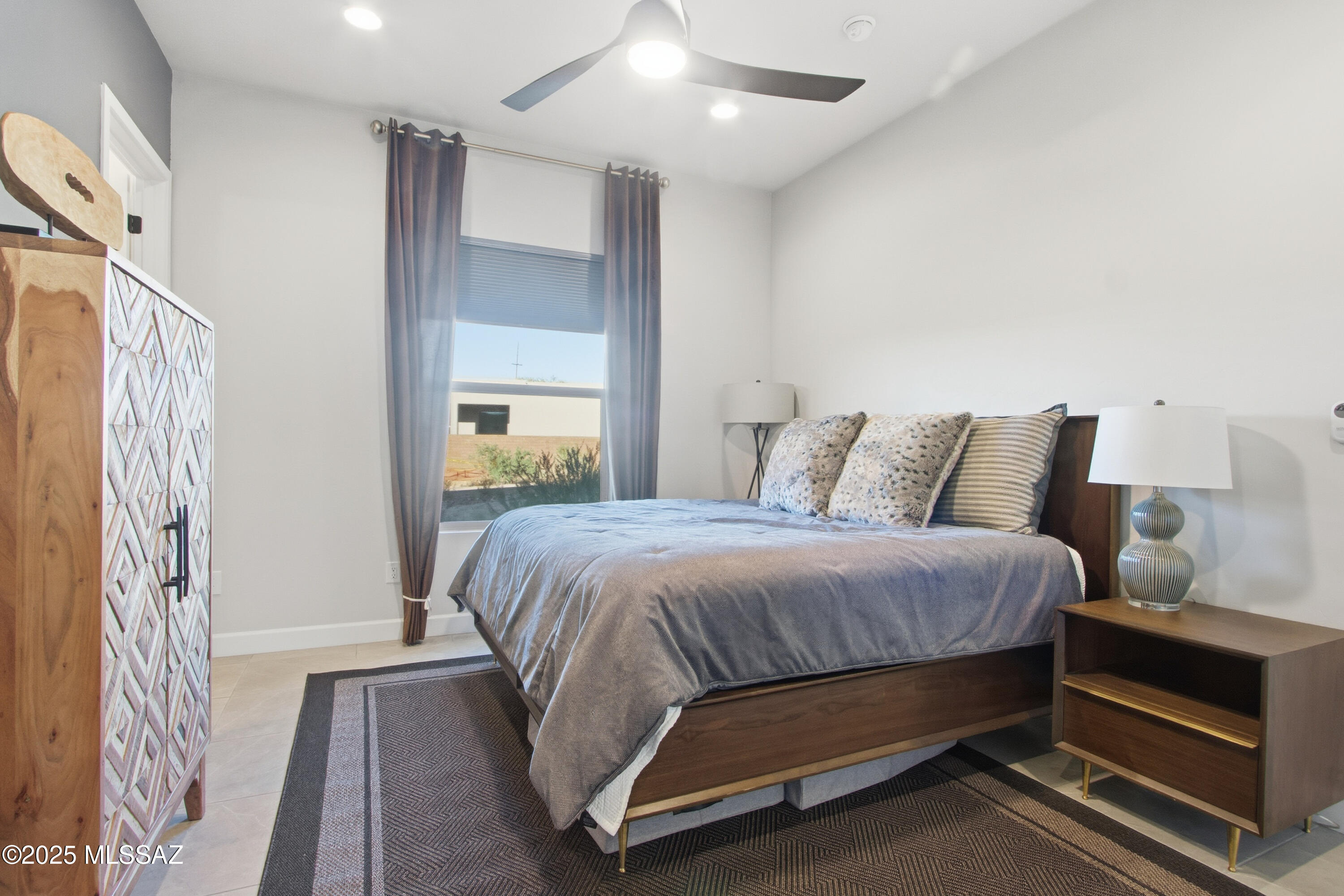 2140 W Sonoran Hill Court