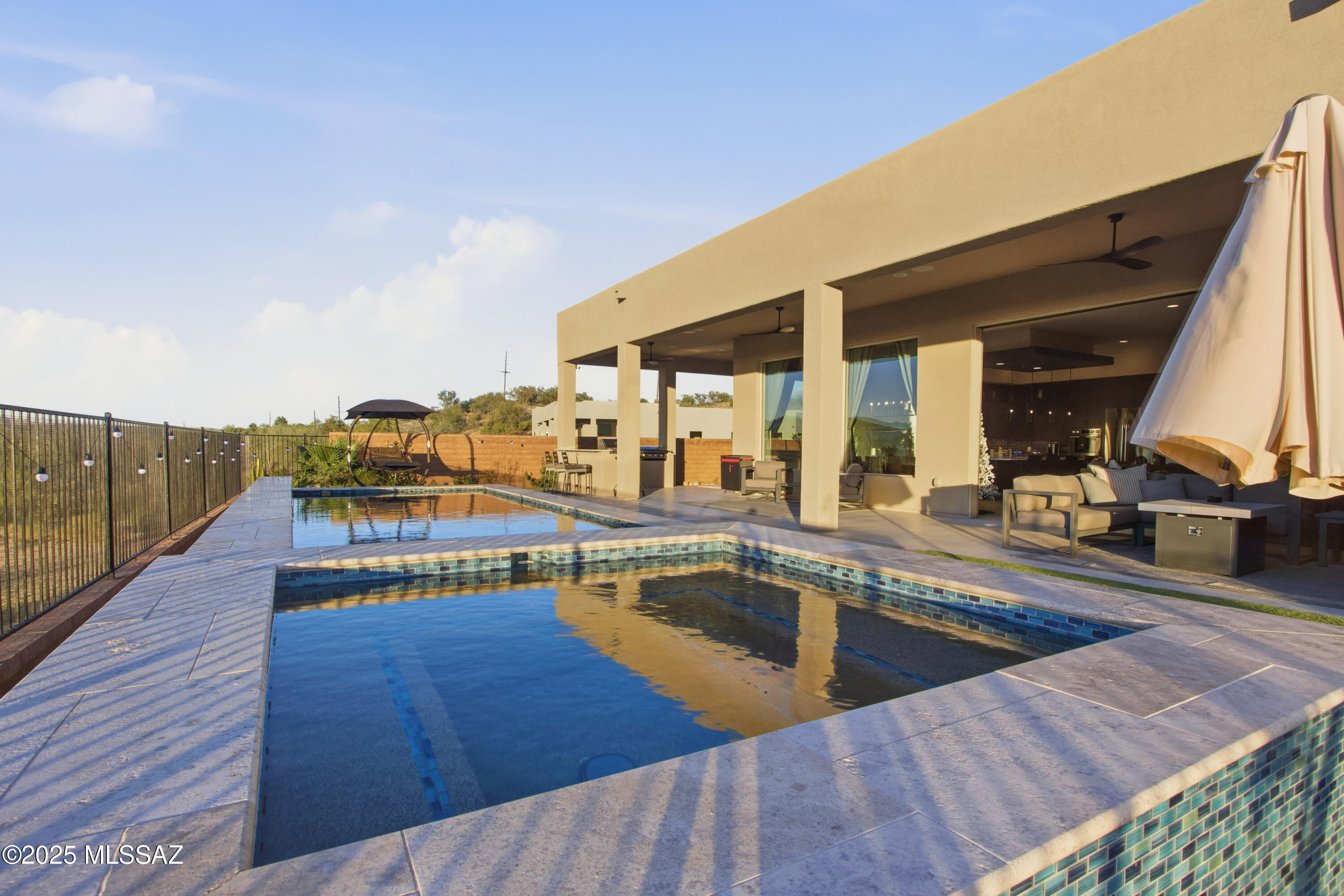 2140 W Sonoran Hill Court