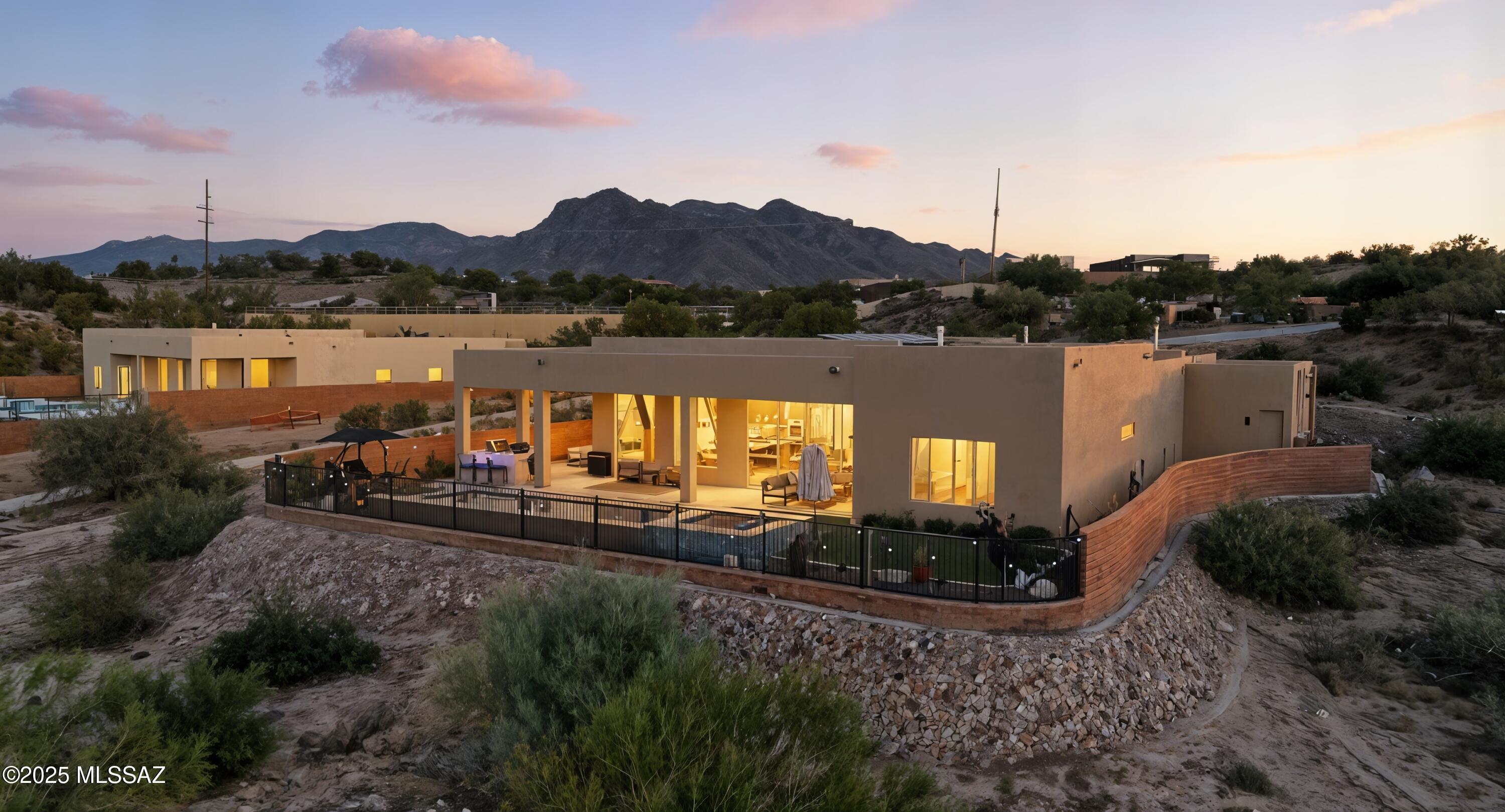 2140 W Sonoran Hill Court