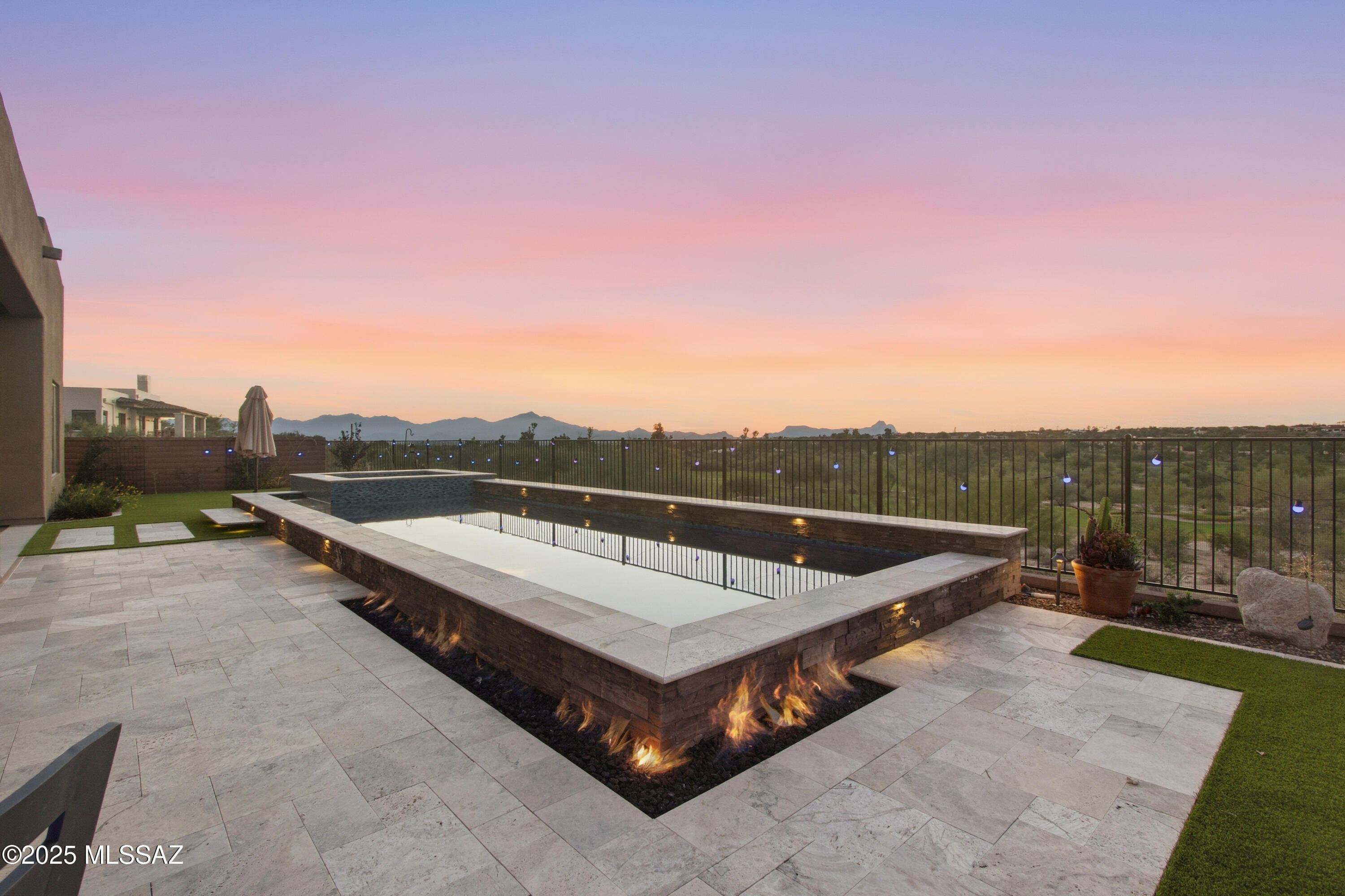 2140 W Sonoran Hill Court